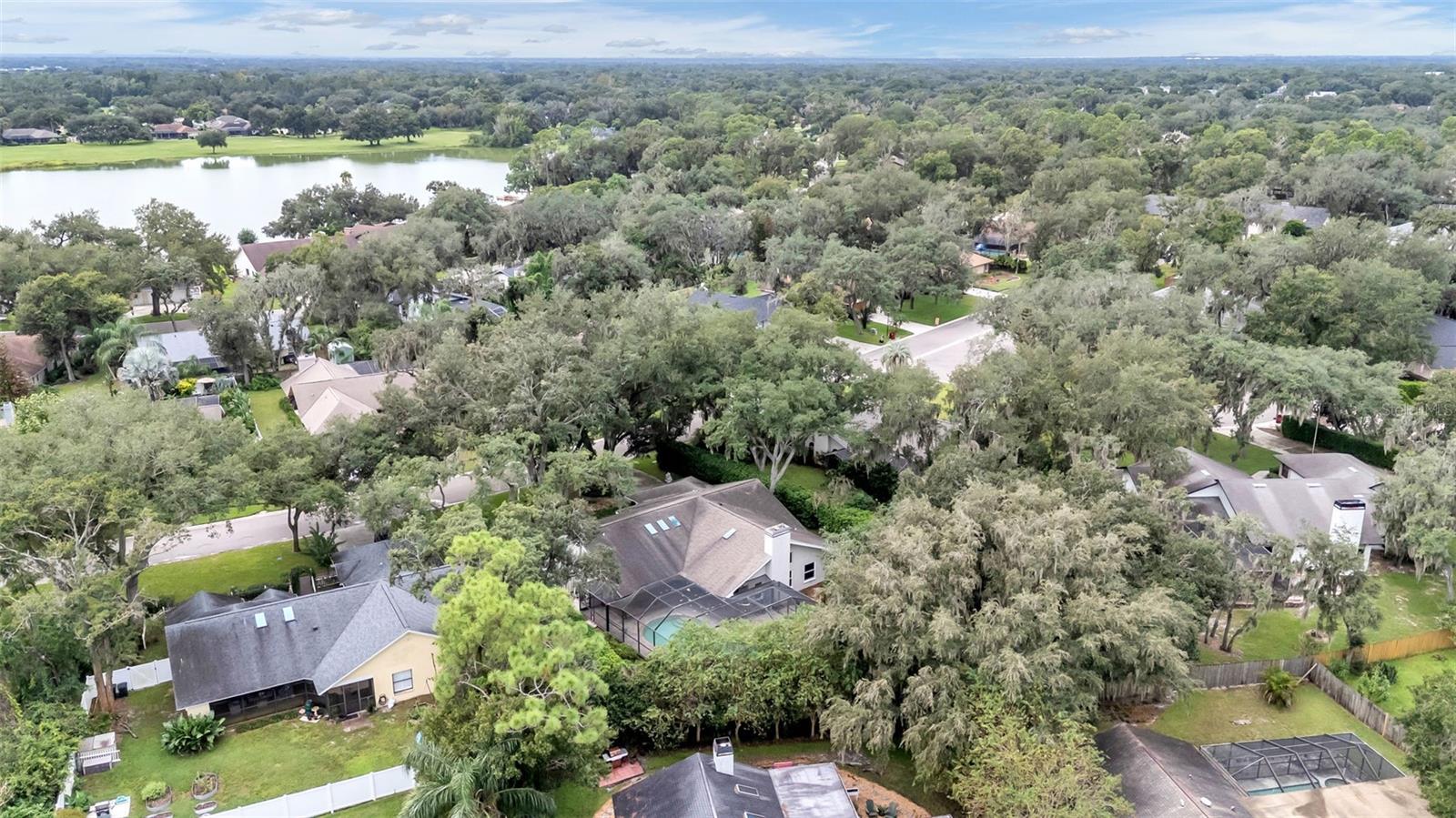 2712 LAUREL OAK DR