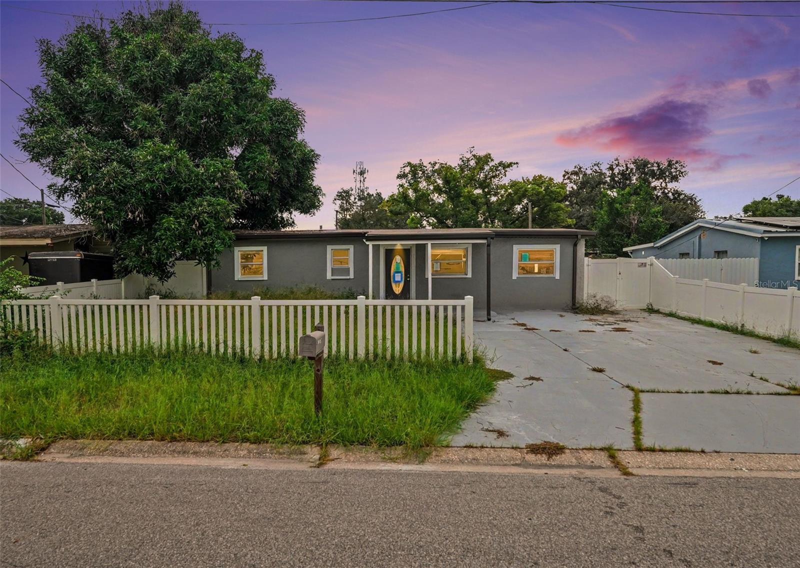 10925 N Florence Ave, Tampa