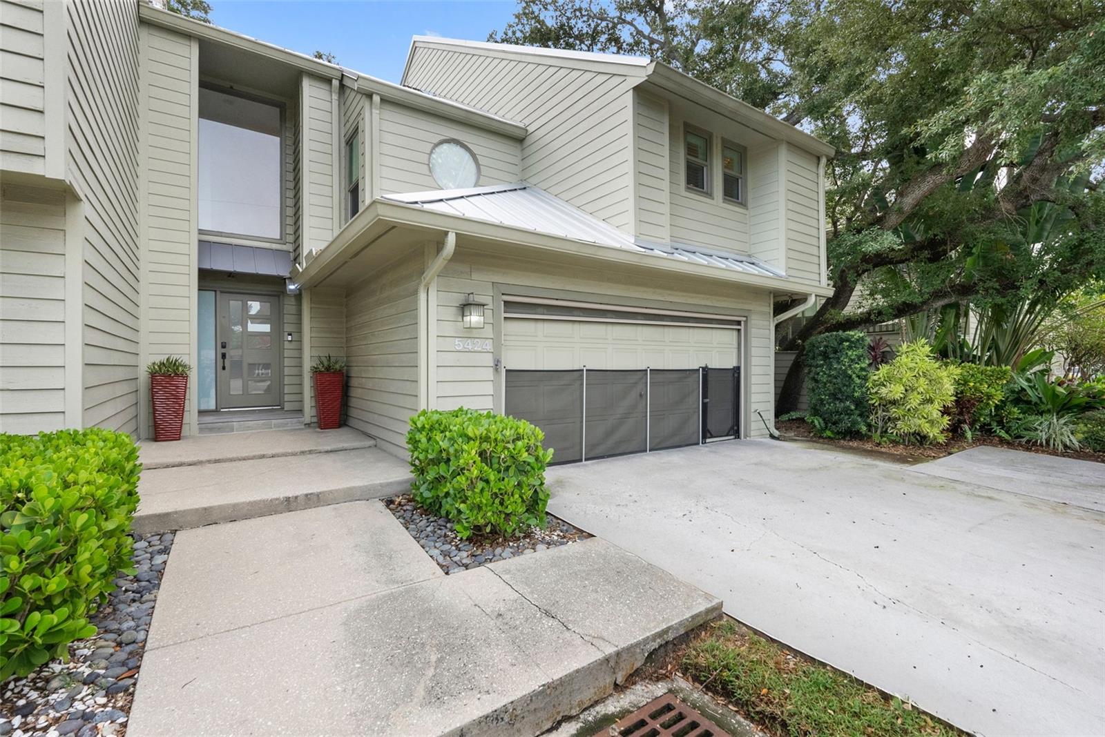 5424 BAYSHORE BLVD #12