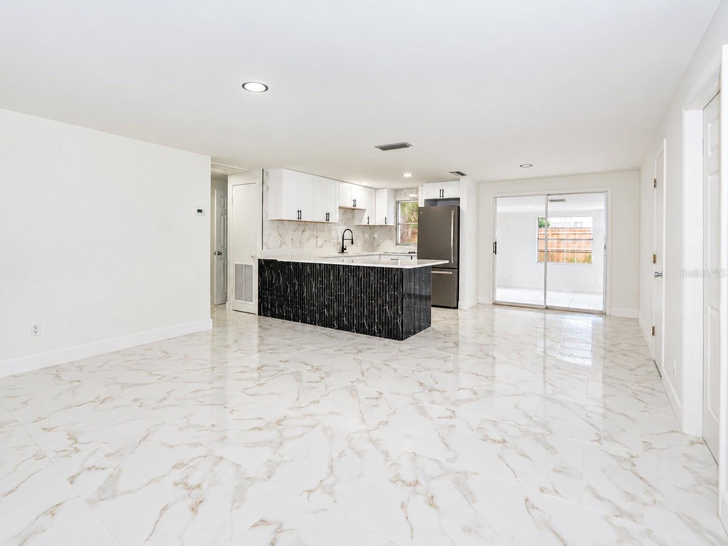 4408 W ELM ST