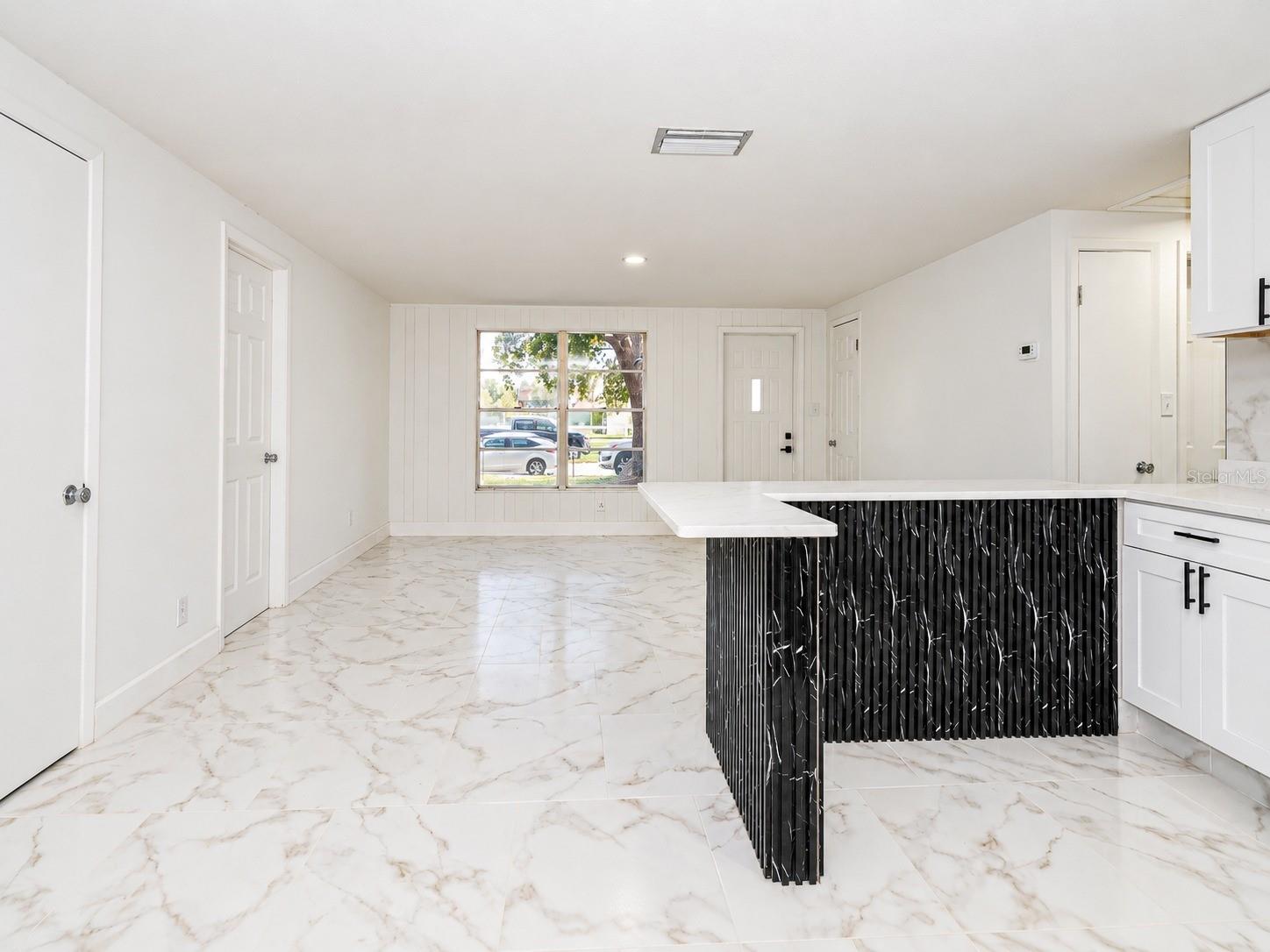 4408 W ELM ST