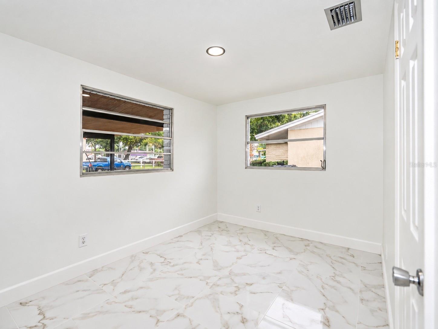4408 W ELM ST