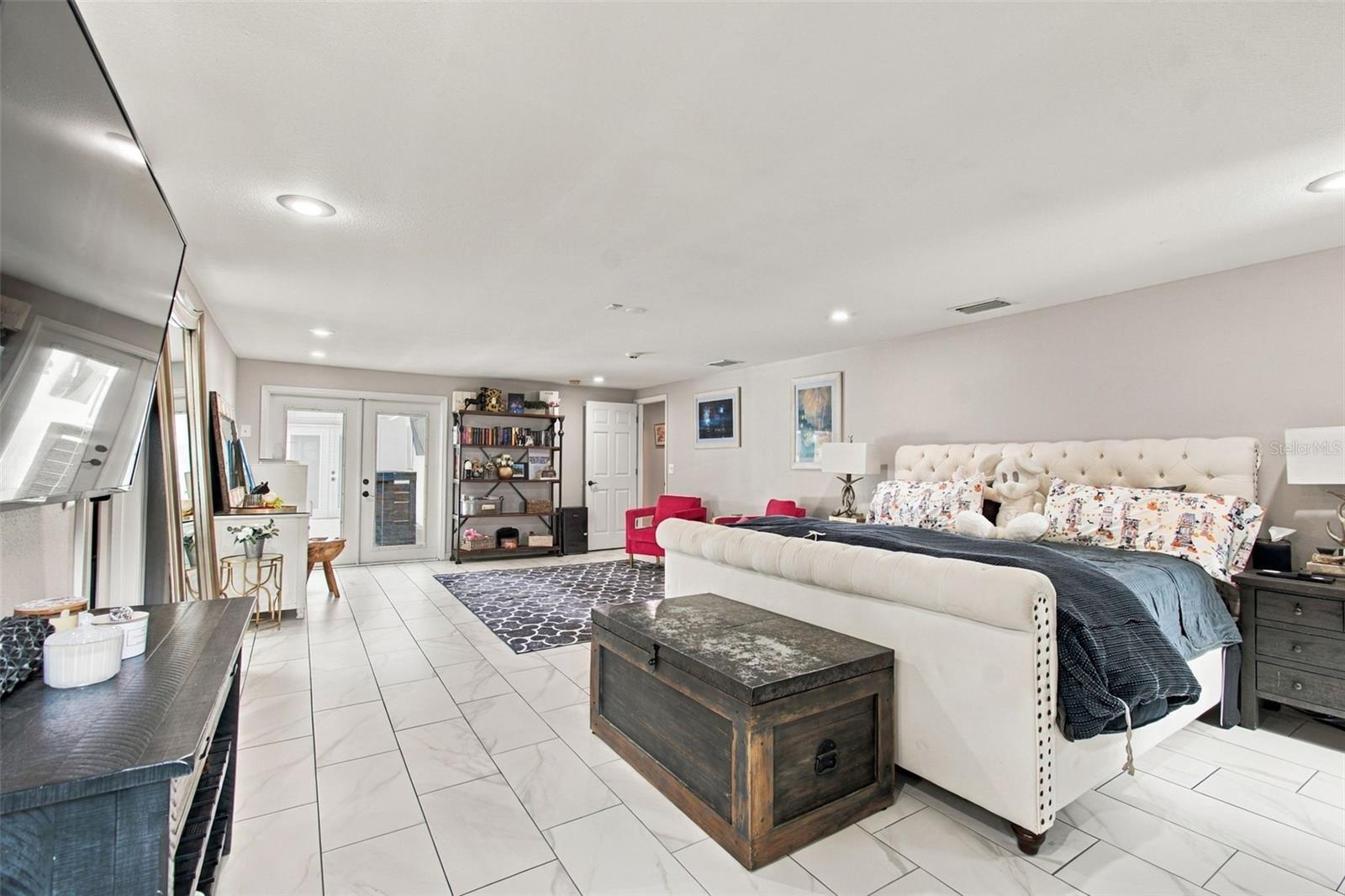 19902 GUNN HWY