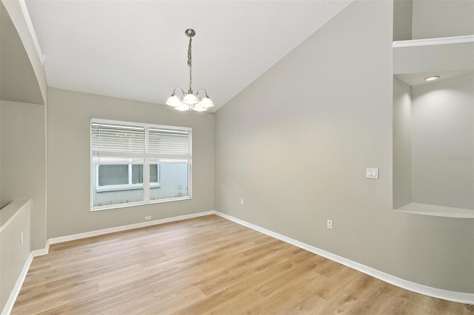 8608 BUTTONBUSH CT