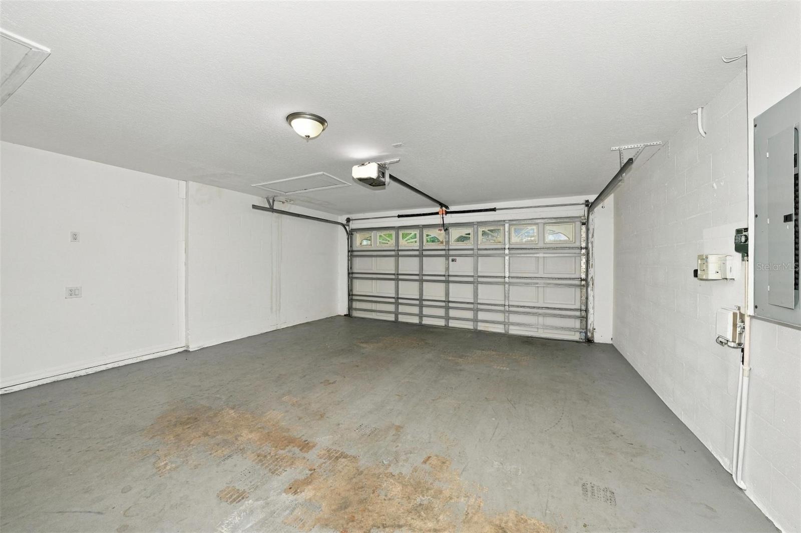 8608 BUTTONBUSH CT