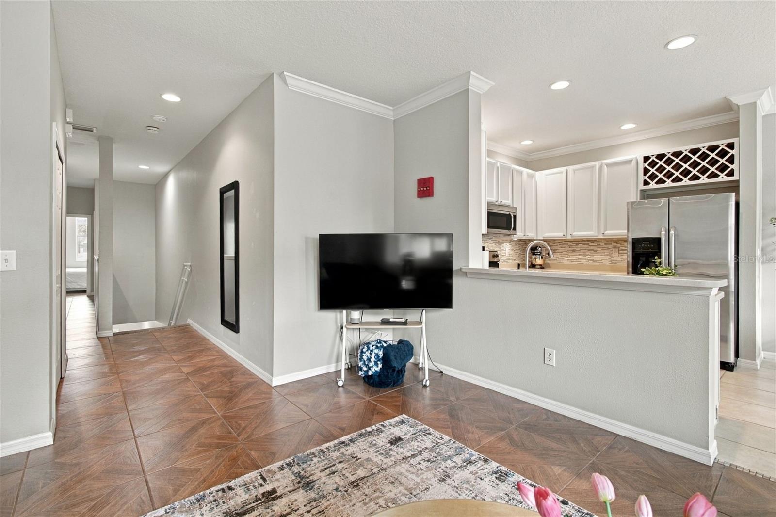 9420 GEORGIAN PARK LN #108