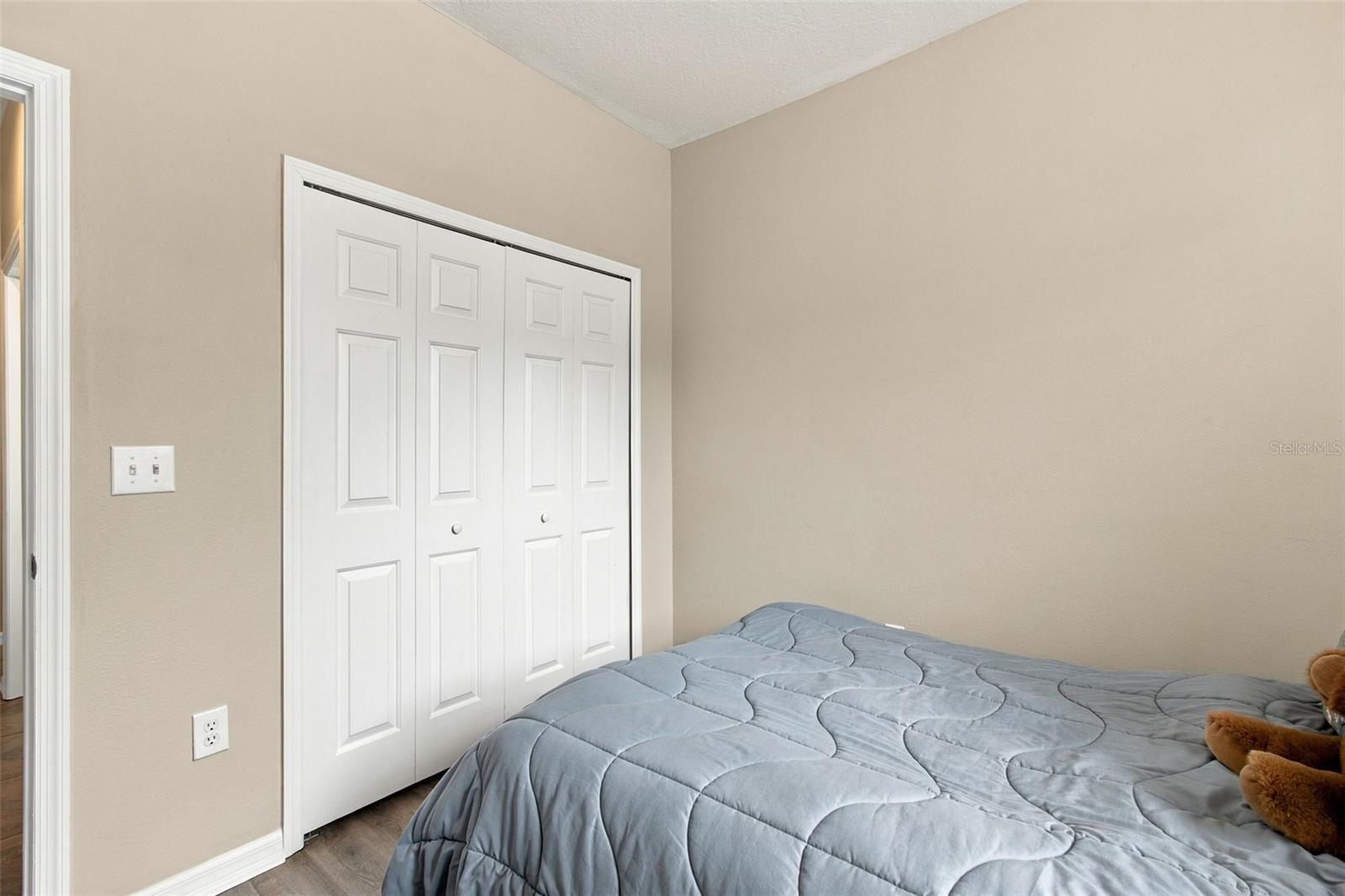 9420 GEORGIAN PARK LN #108