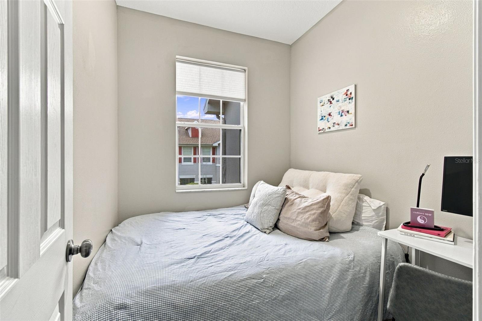 9420 GEORGIAN PARK LN #108