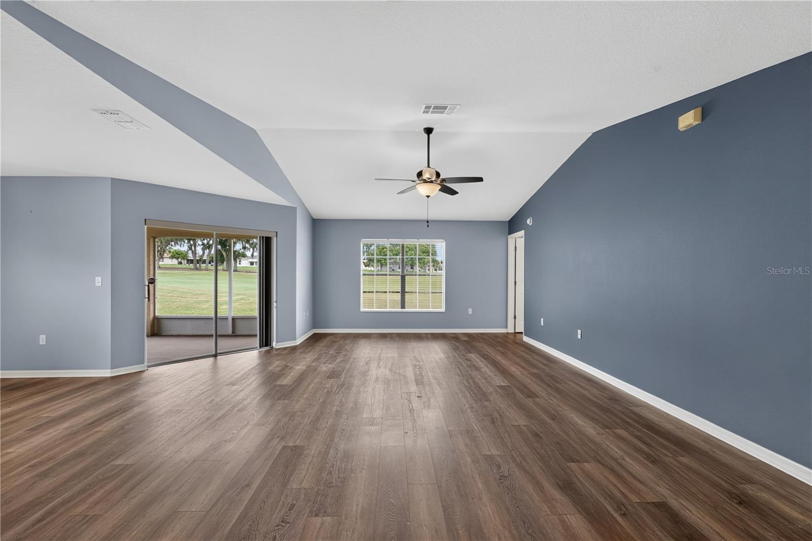 11048 MOSHIE LN