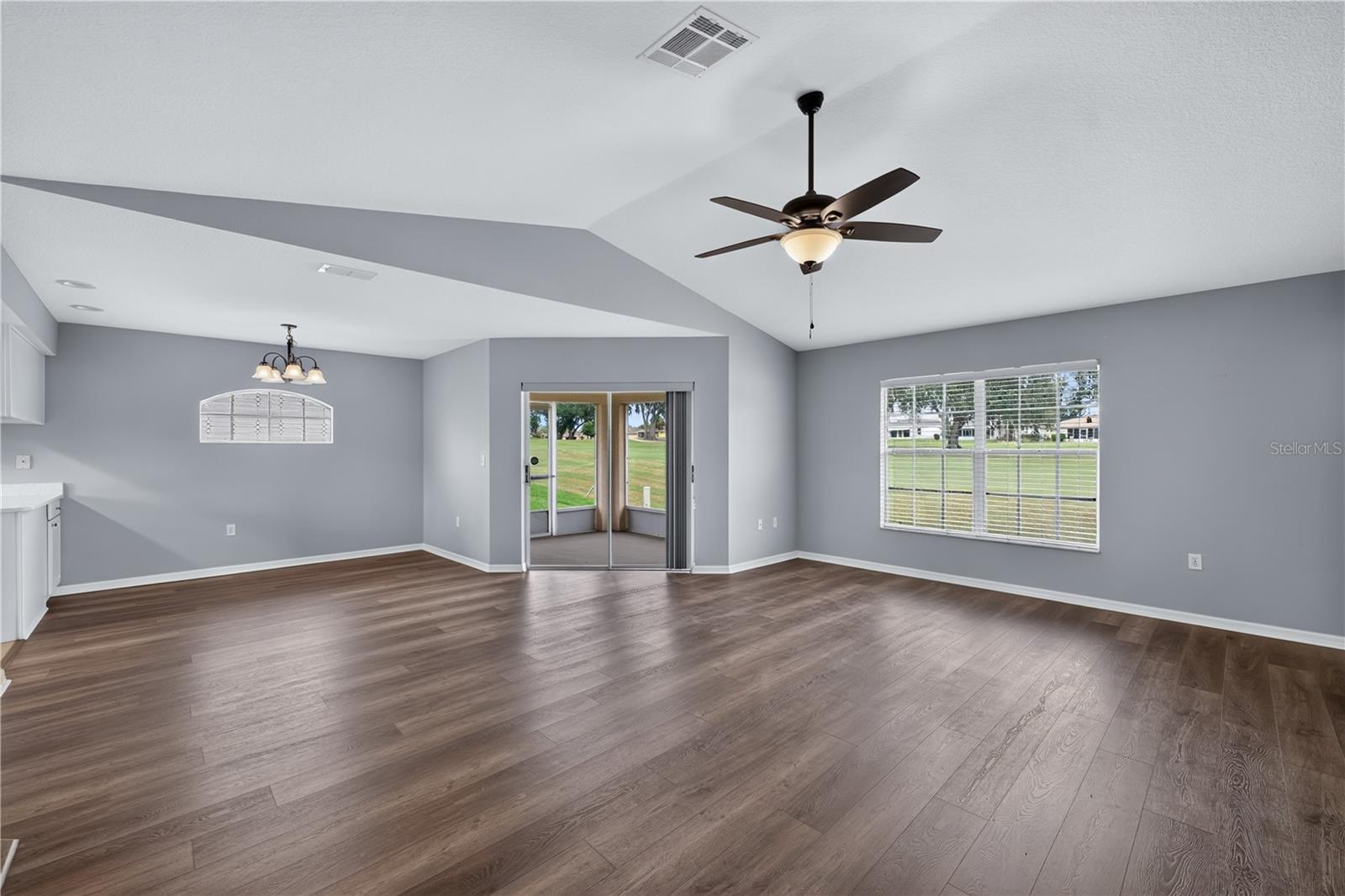 11048 MOSHIE LN