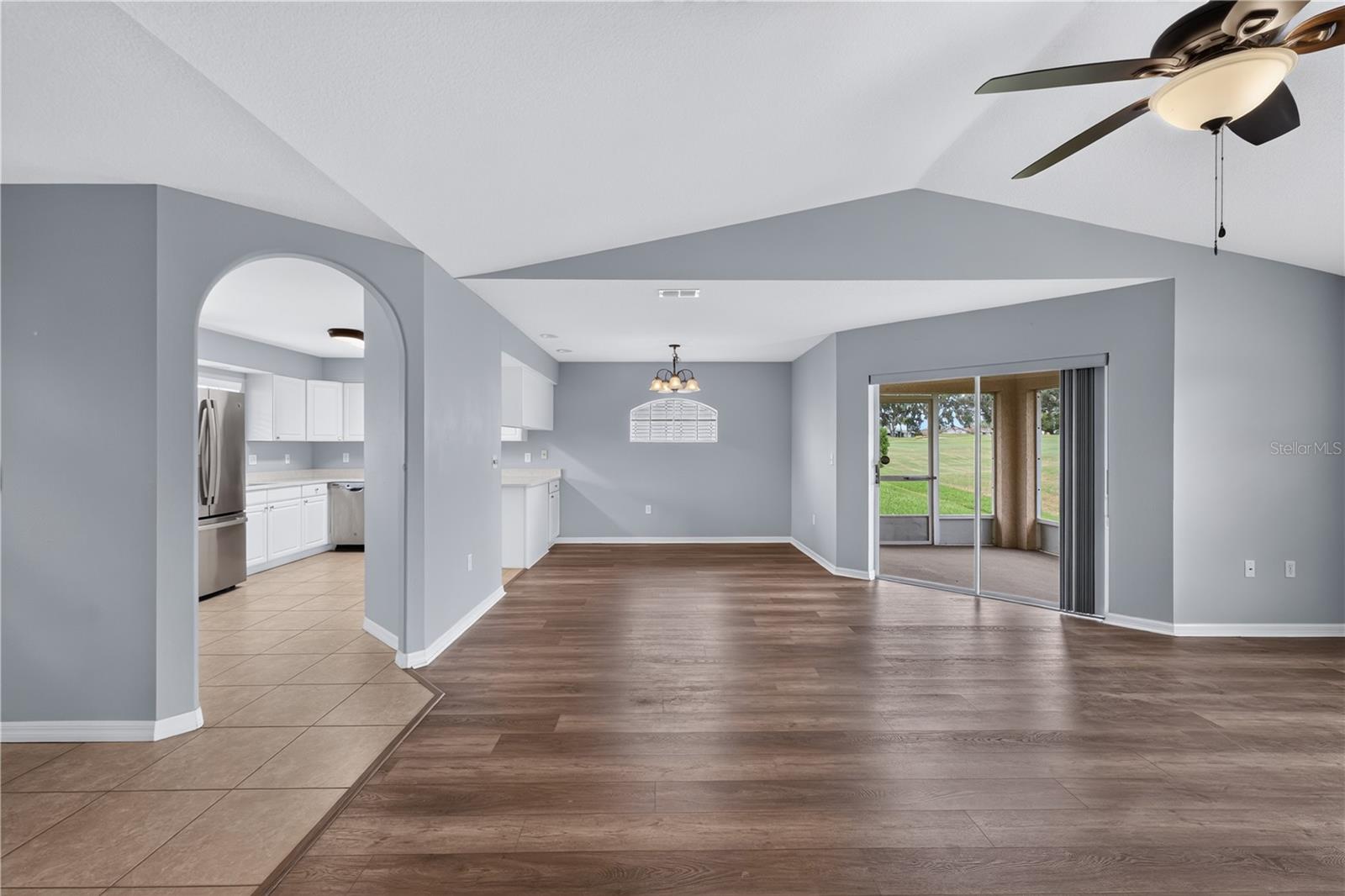 11048 MOSHIE LN