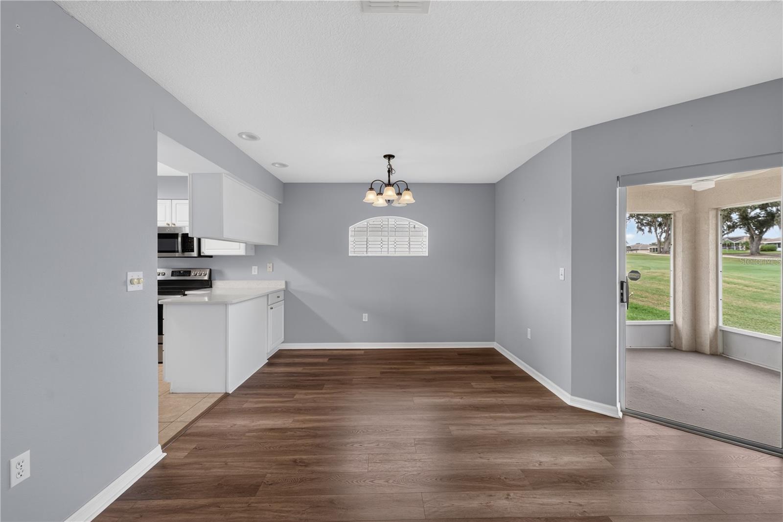 11048 MOSHIE LN