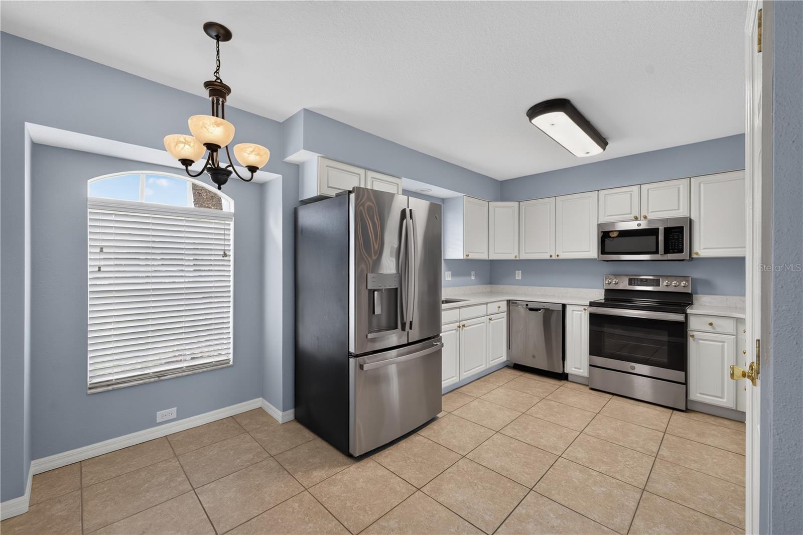 11048 MOSHIE LN