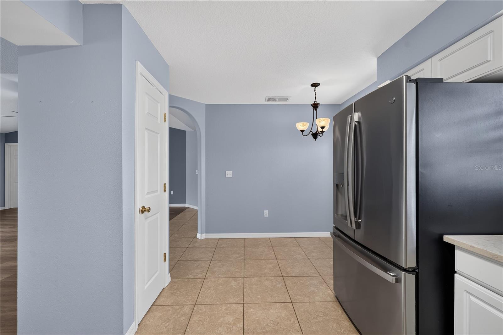 11048 MOSHIE LN