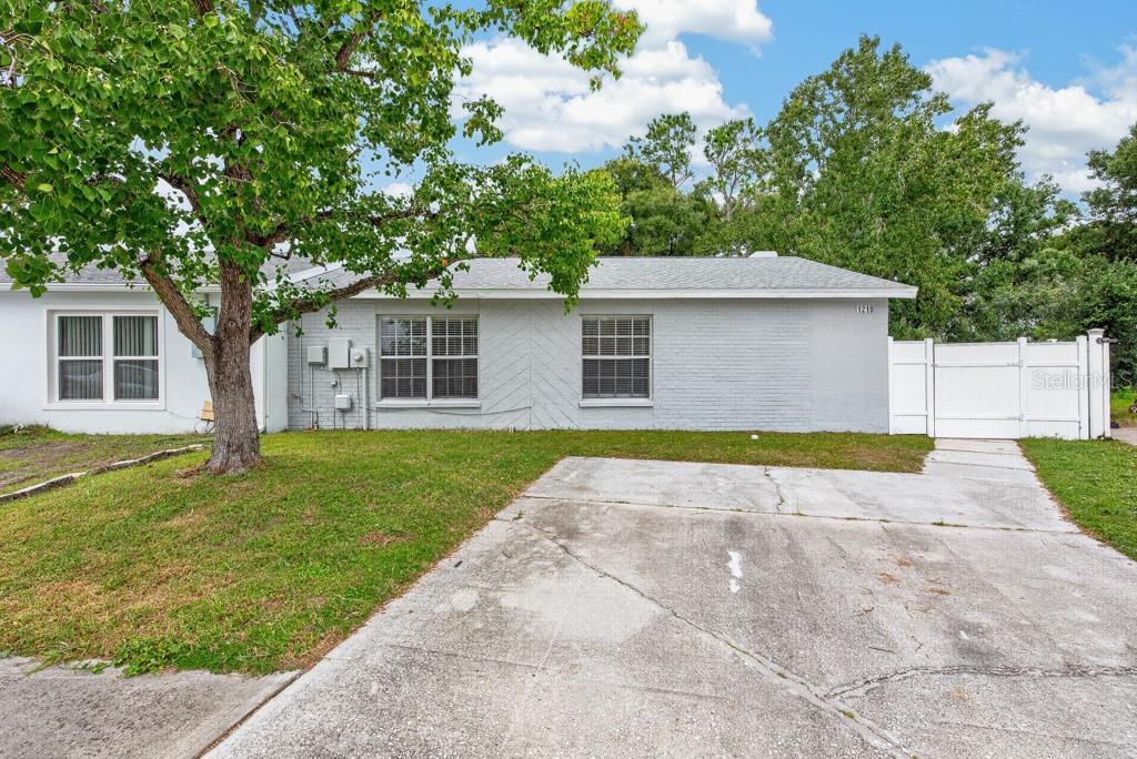 1219 MOHRLAKE DR