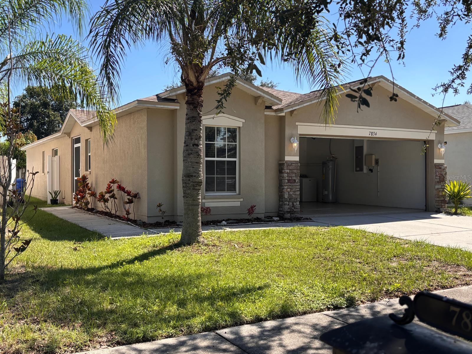 7834 CARRIAGE POINTE DR