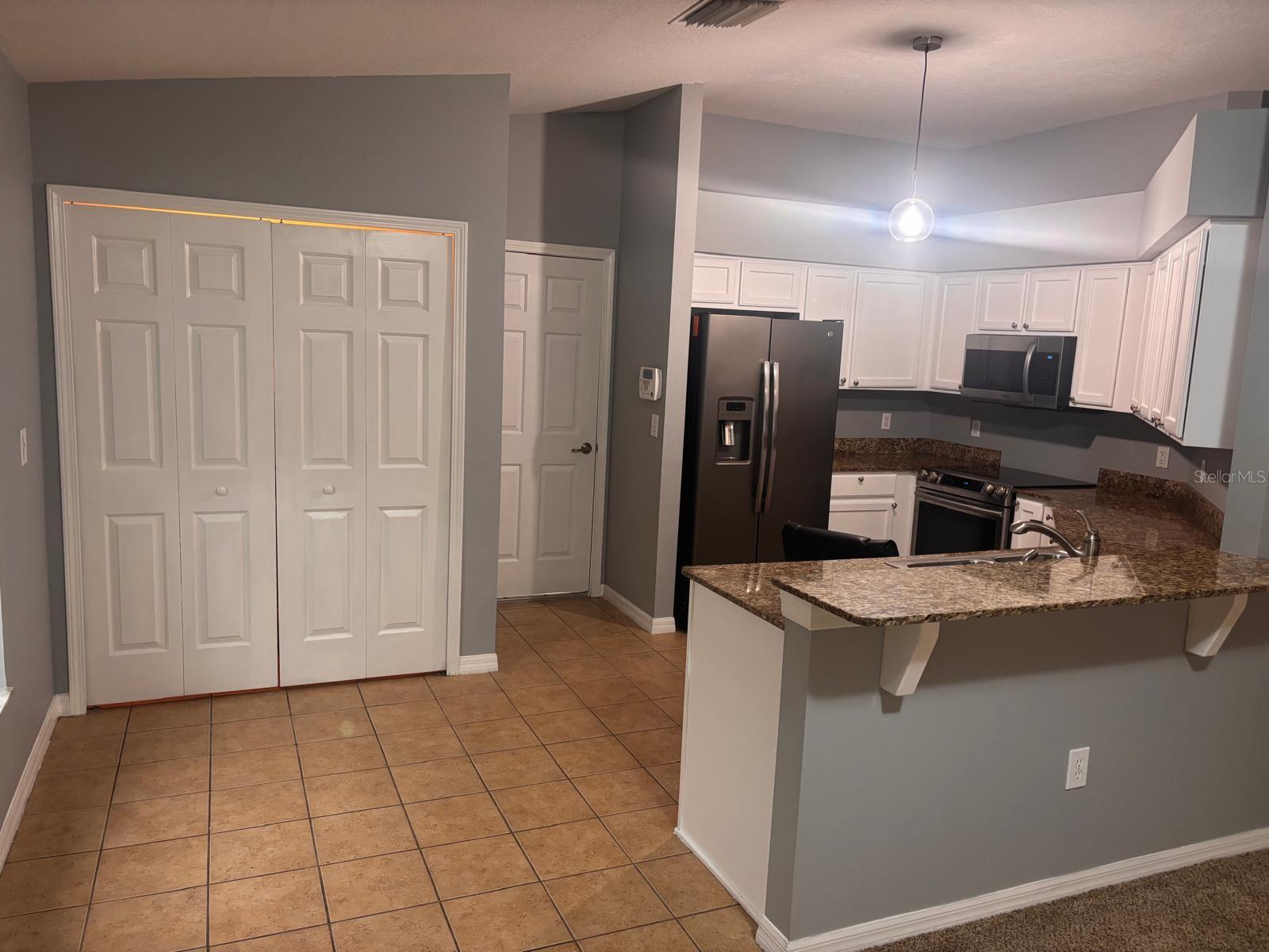 7834 CARRIAGE POINTE DR