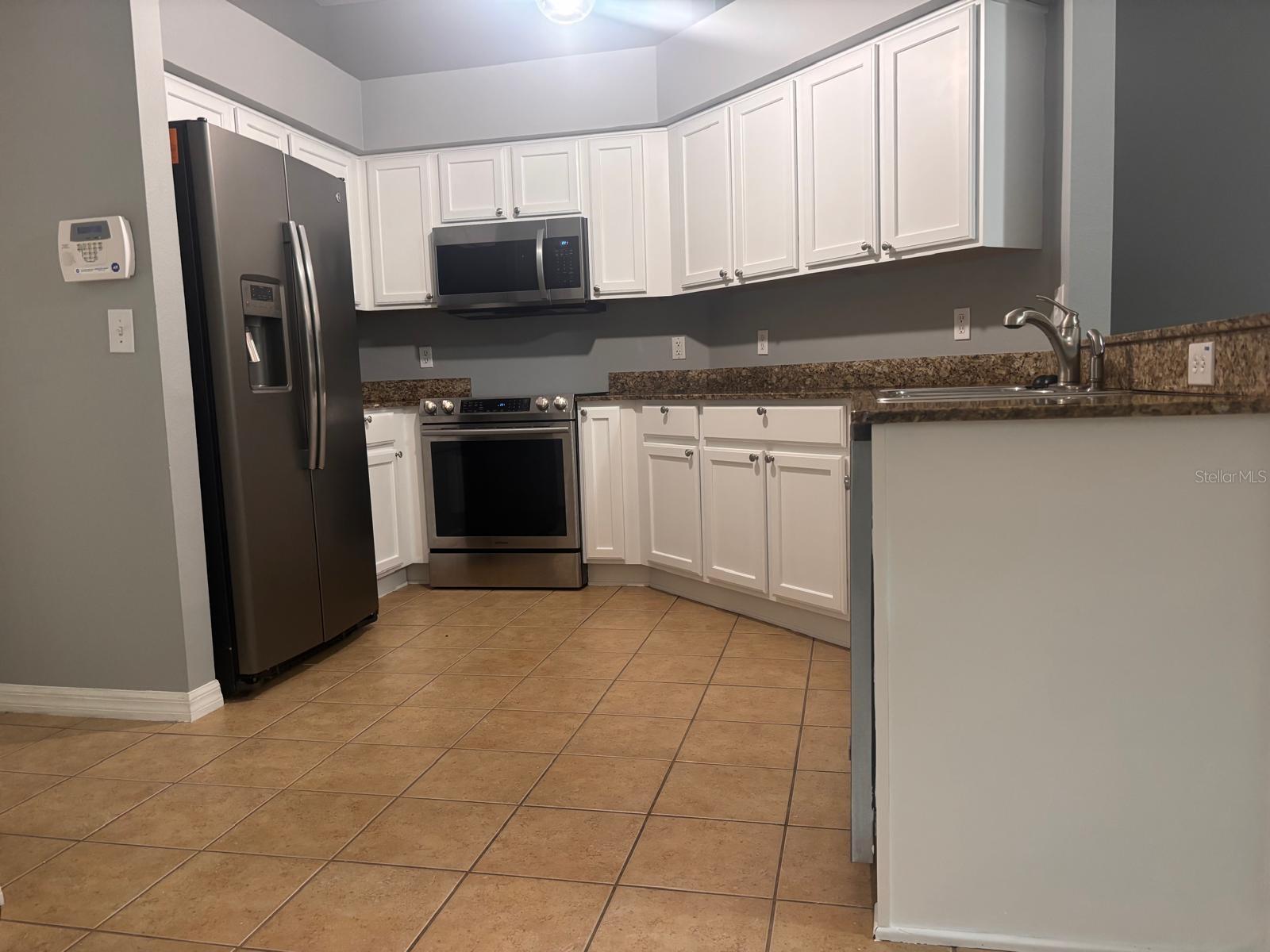 7834 CARRIAGE POINTE DR