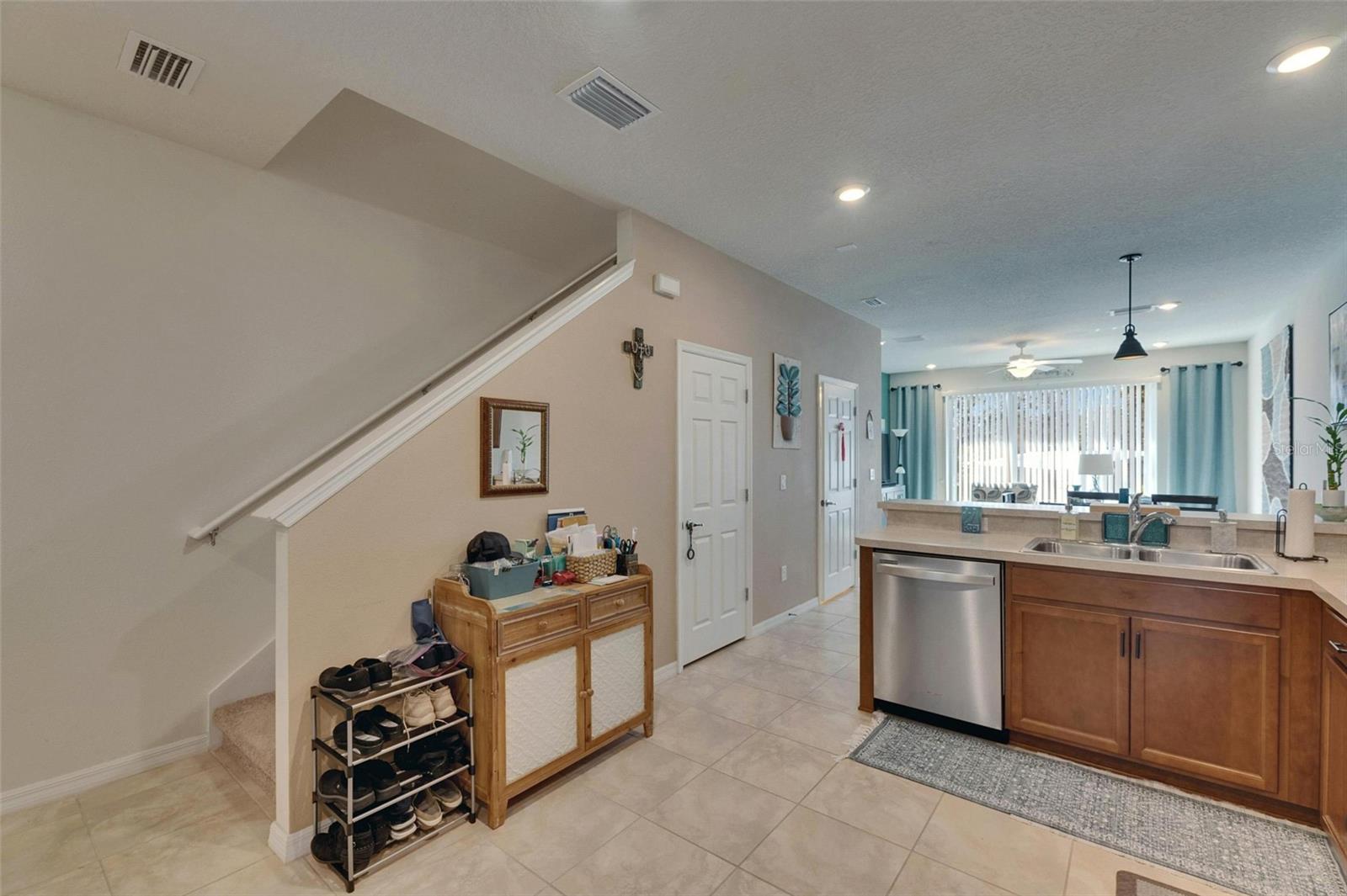 5312 SYLVESTER LOOP
