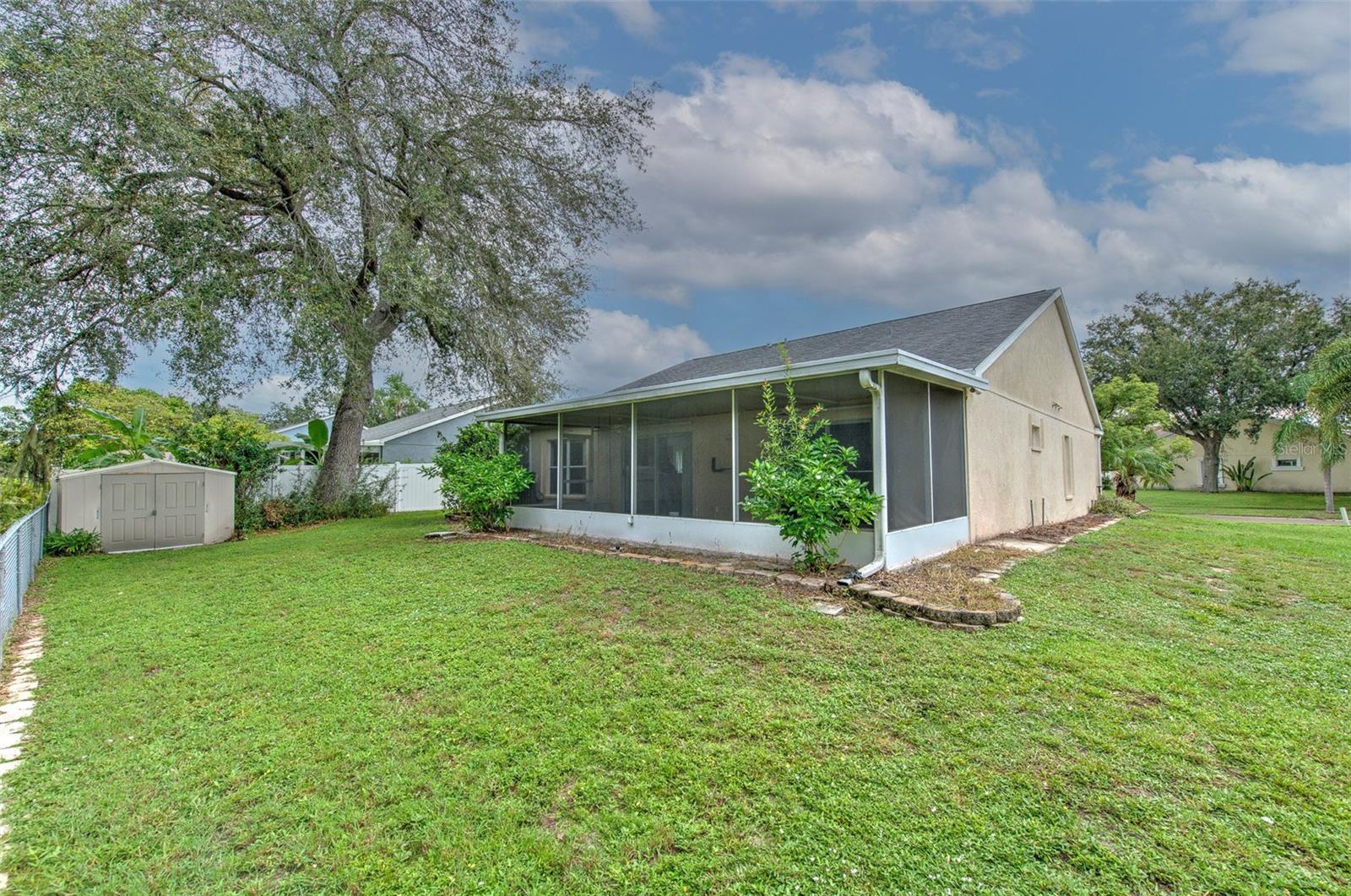 235 LAKEWAY LN
