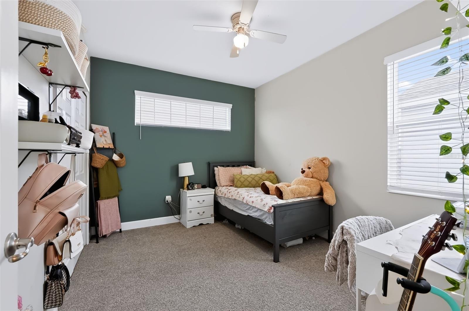6118 VOYAGERS PL
