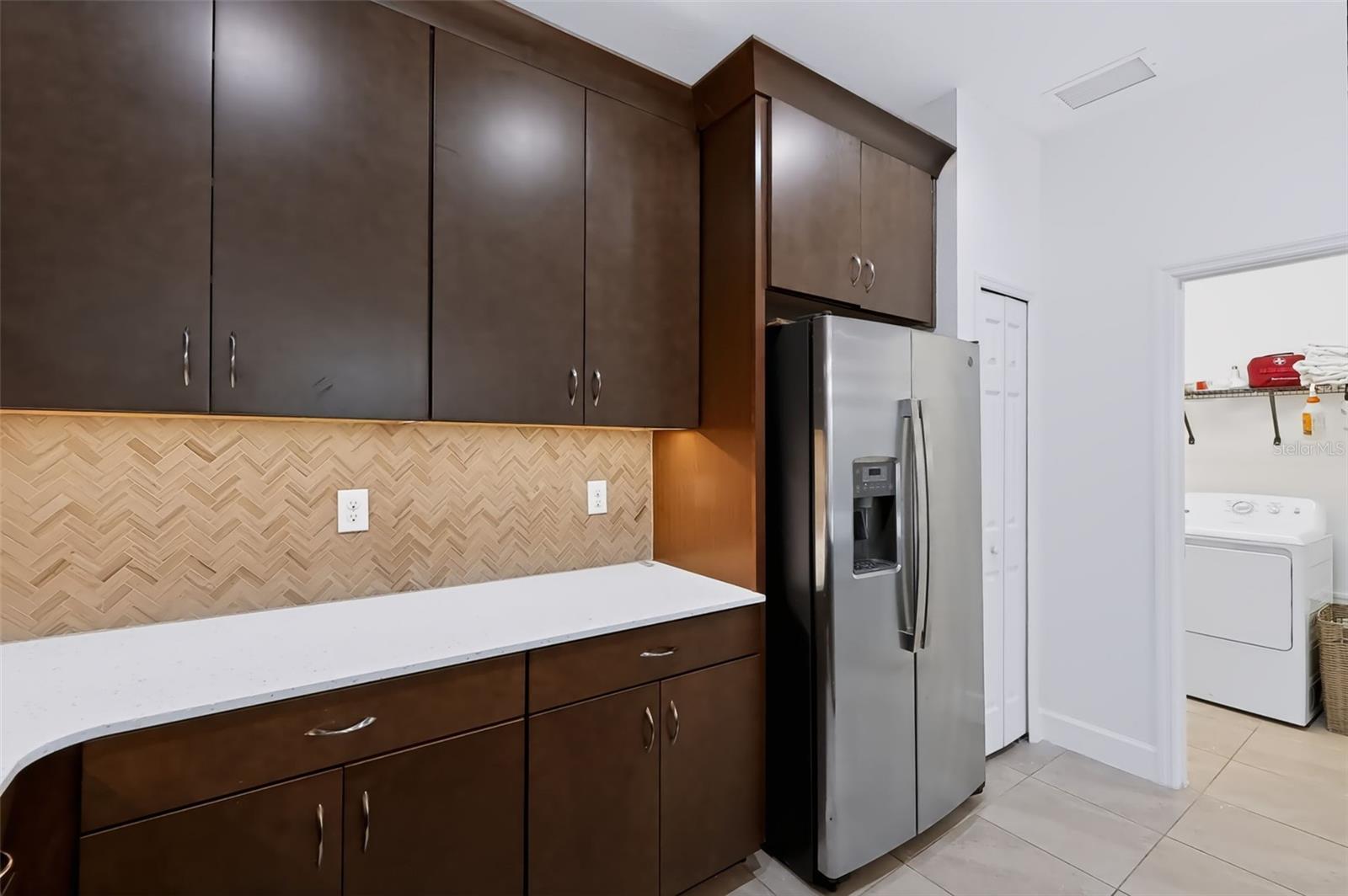 6118 VOYAGERS PL