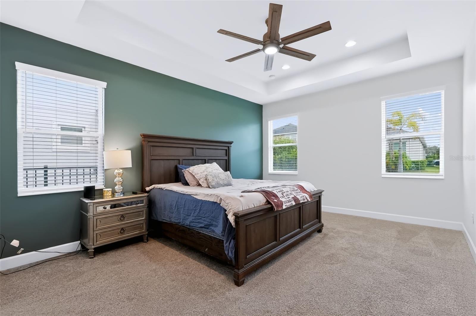 6118 VOYAGERS PL