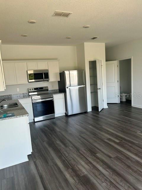 6288 BUCKET CT