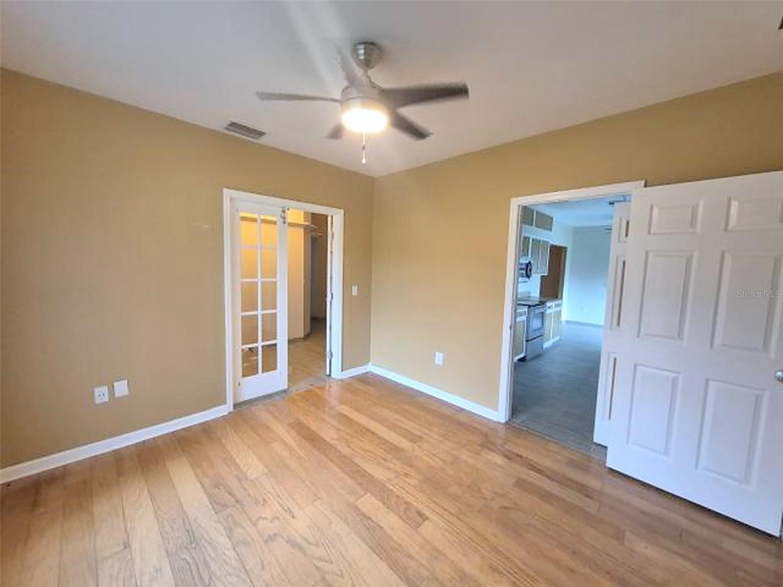 902 GREENBELT CIR