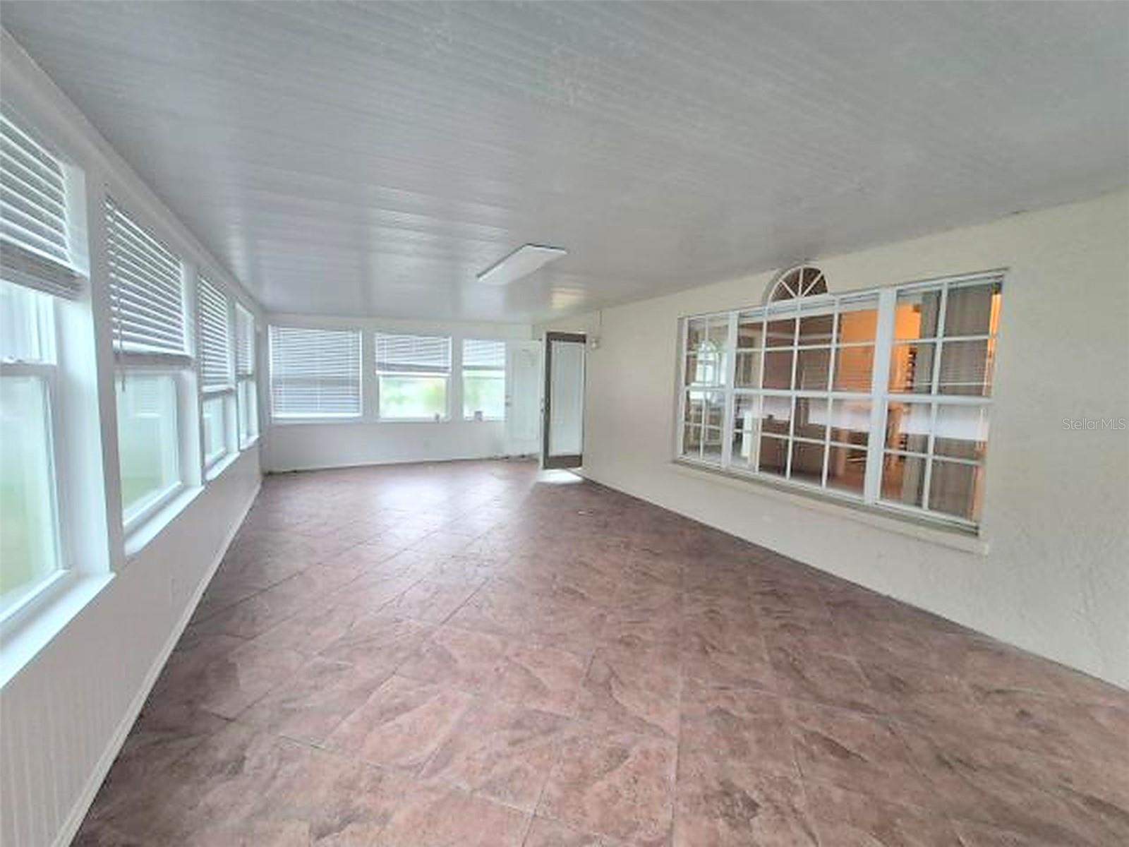 902 GREENBELT CIR
