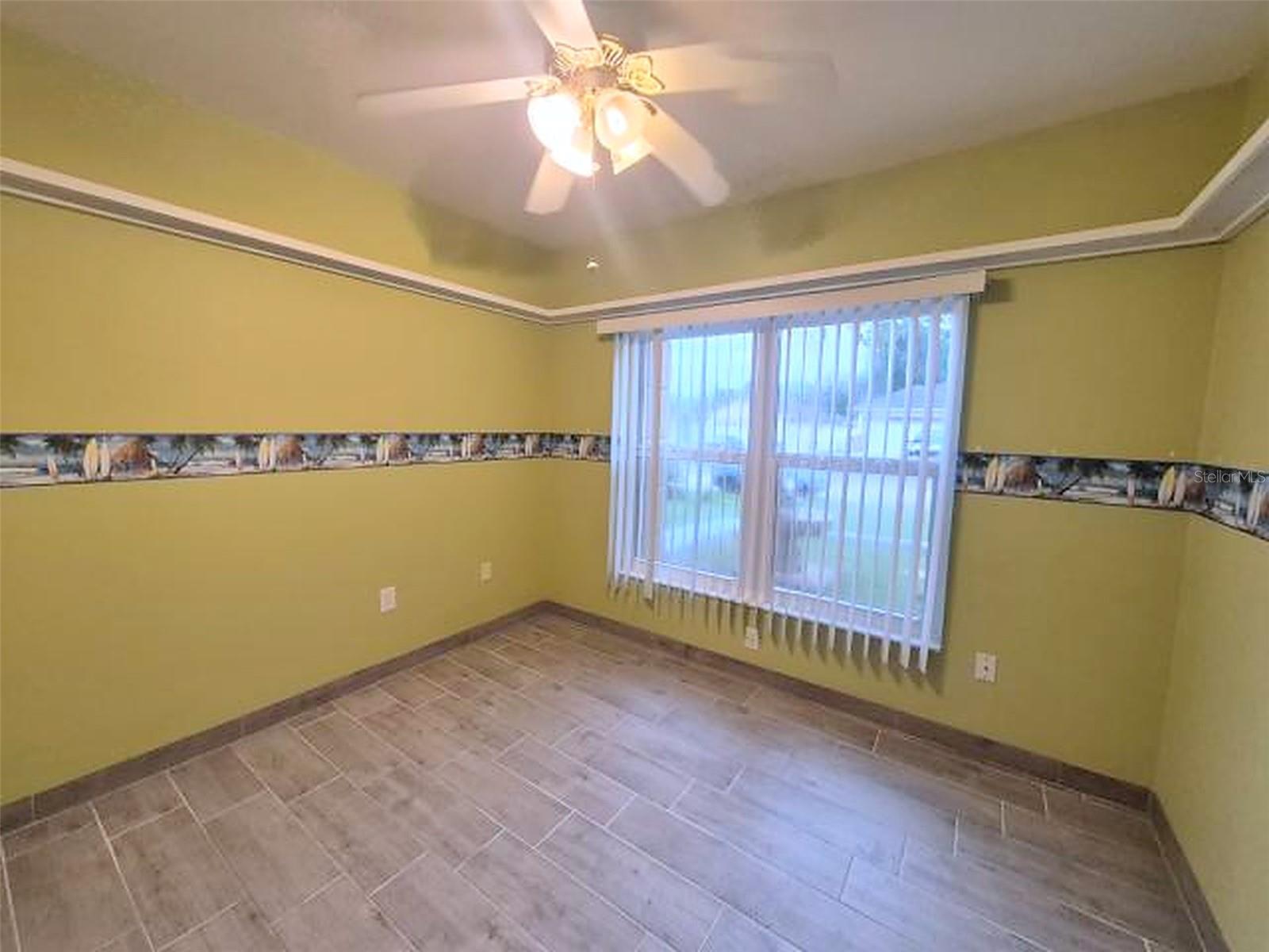 902 GREENBELT CIR