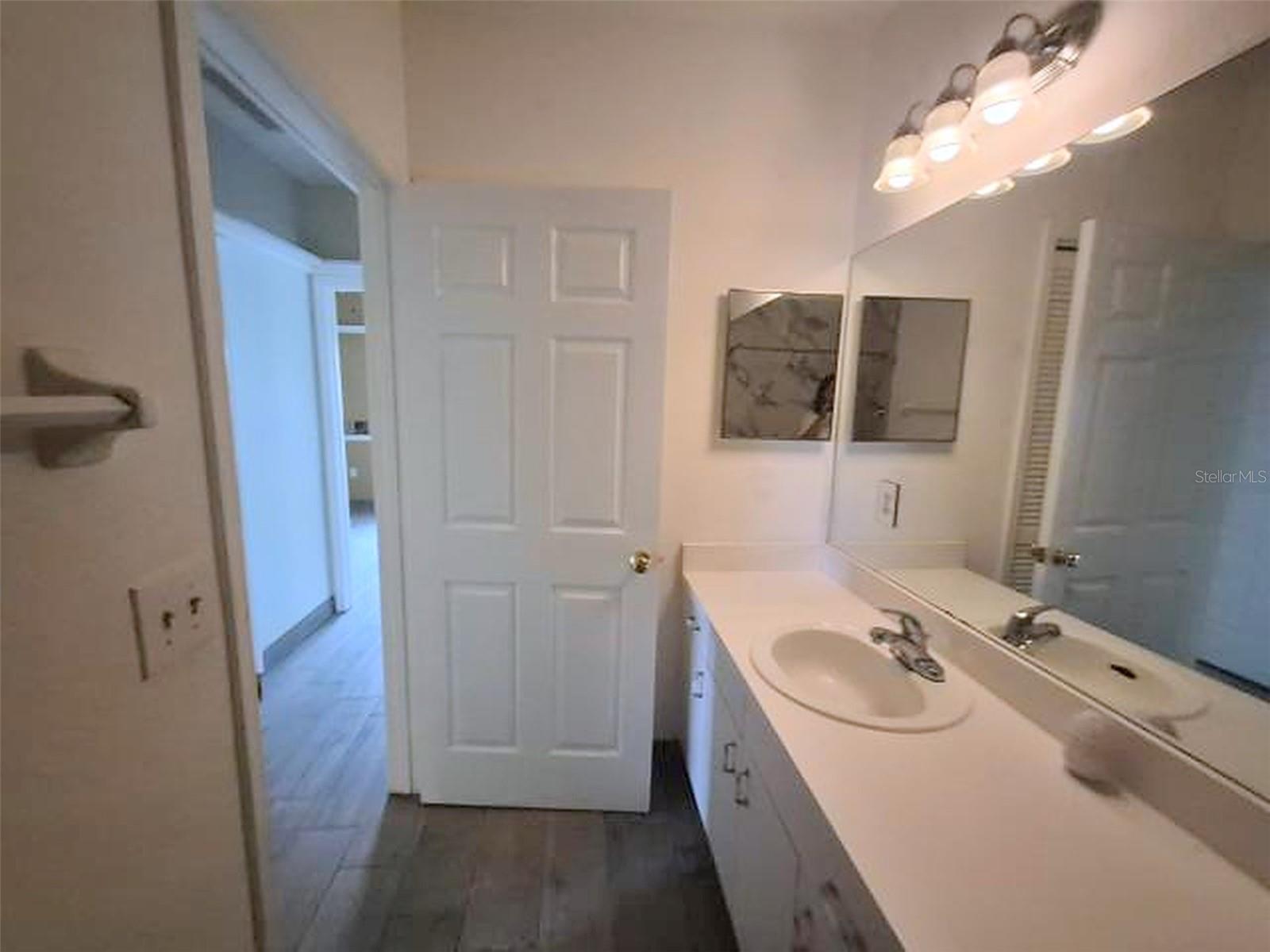 902 GREENBELT CIR