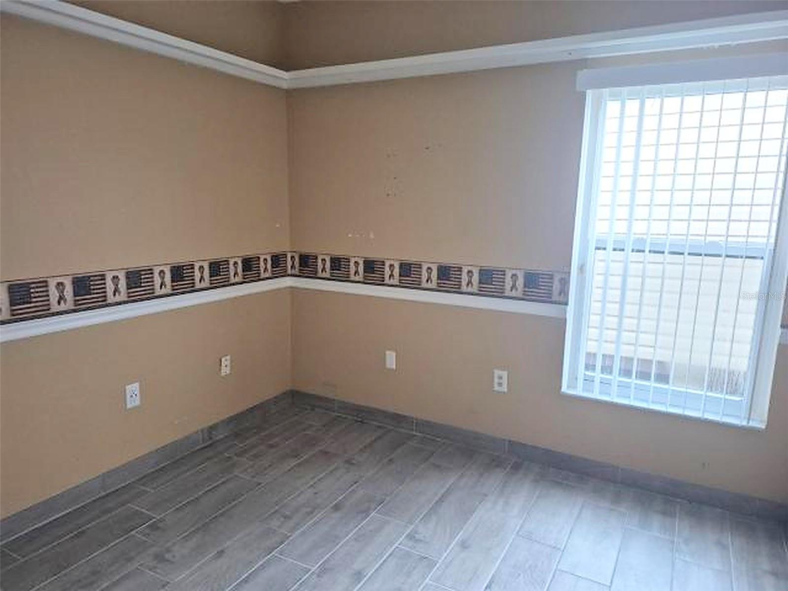 902 GREENBELT CIR