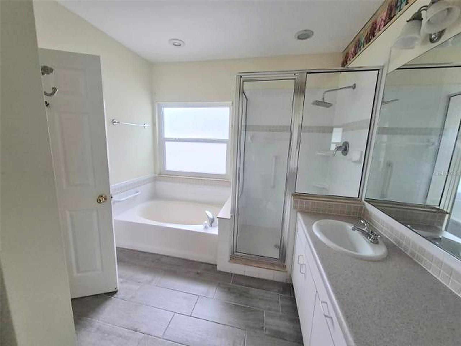 902 GREENBELT CIR