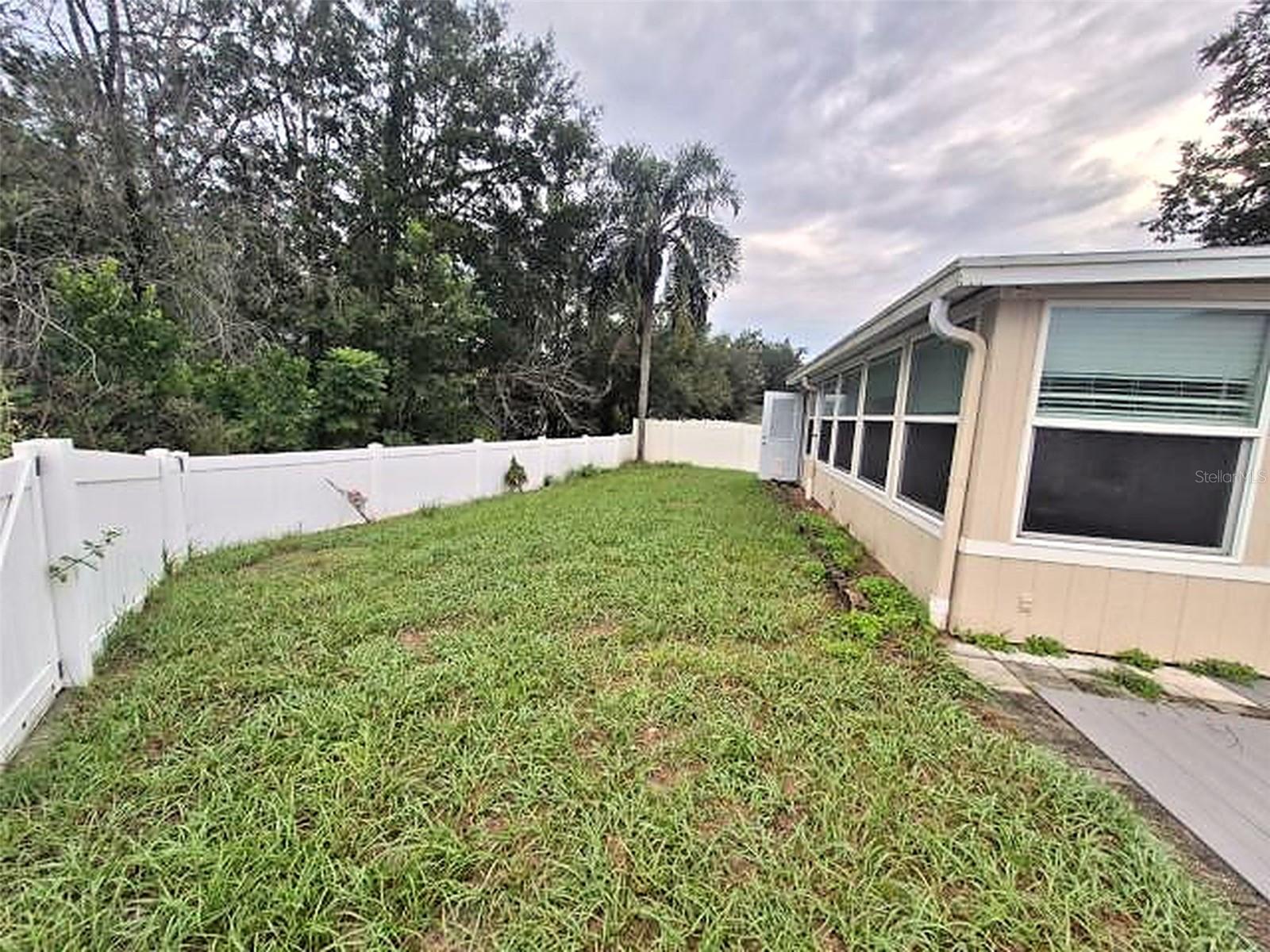 902 GREENBELT CIR