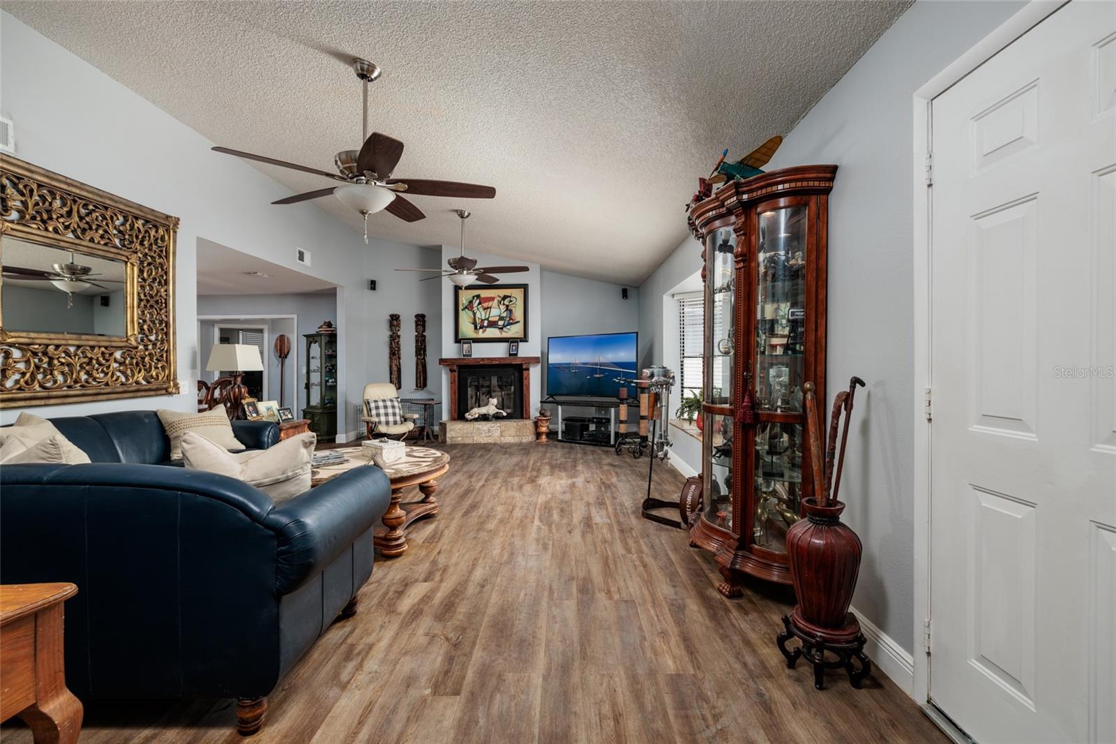 23208 SIERRA RD
