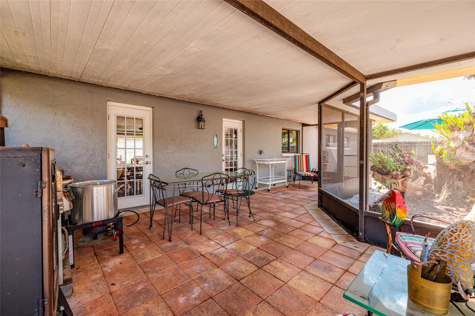 23208 SIERRA RD