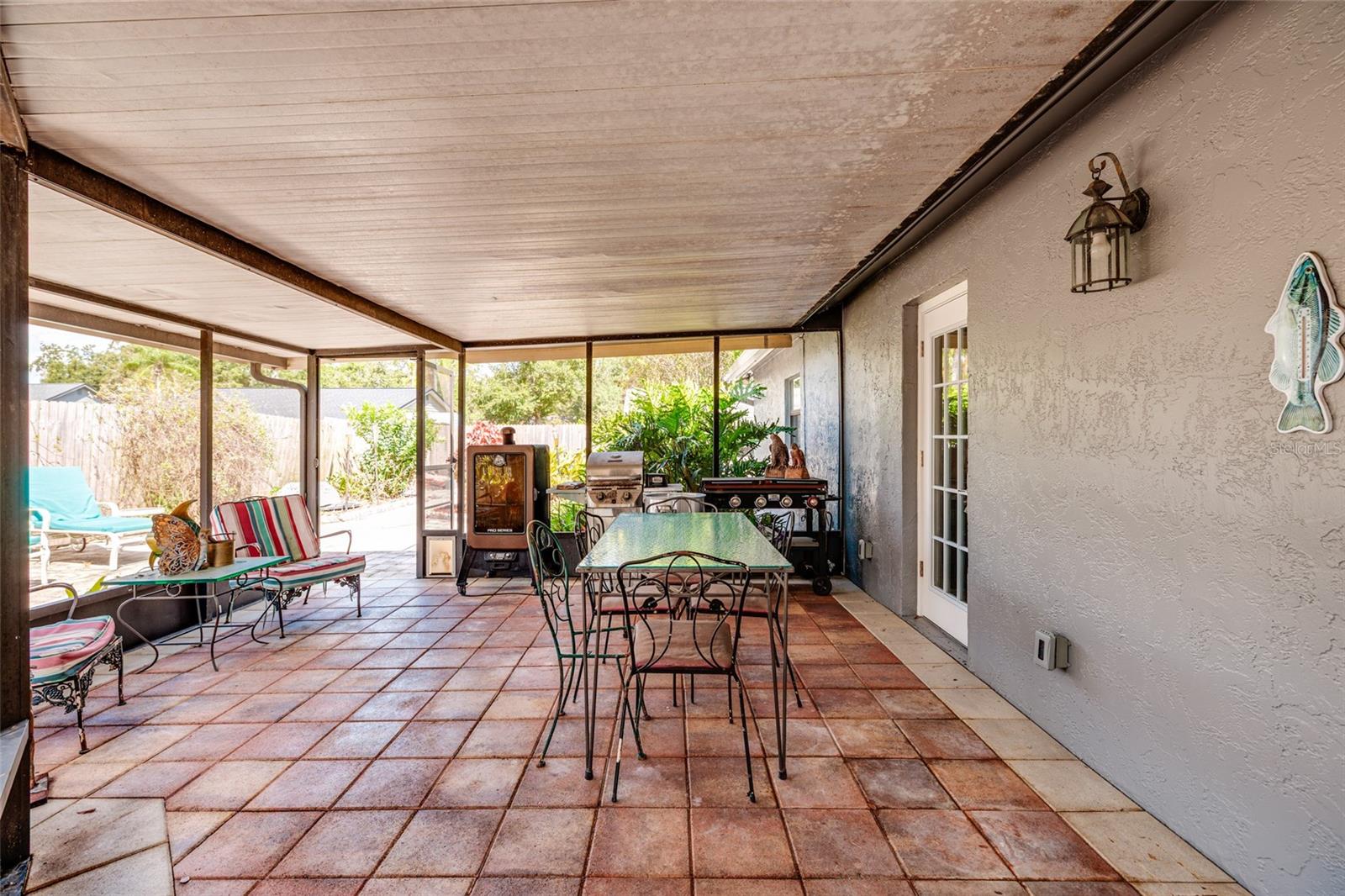 23208 SIERRA RD
