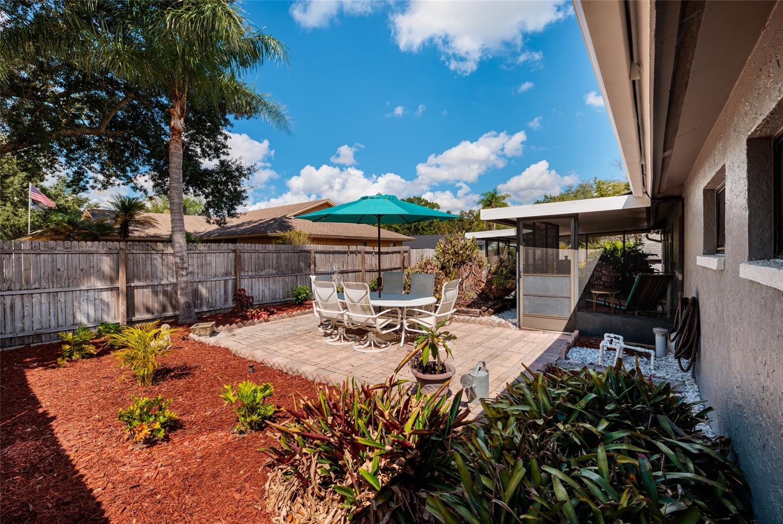 23208 SIERRA RD
