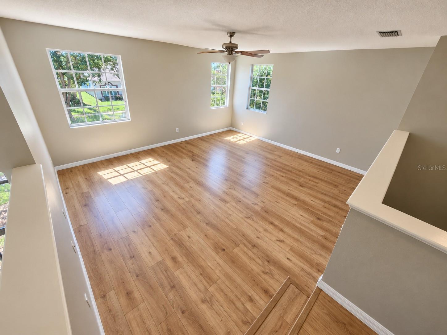 1753 OPEN FIELD LOOP
