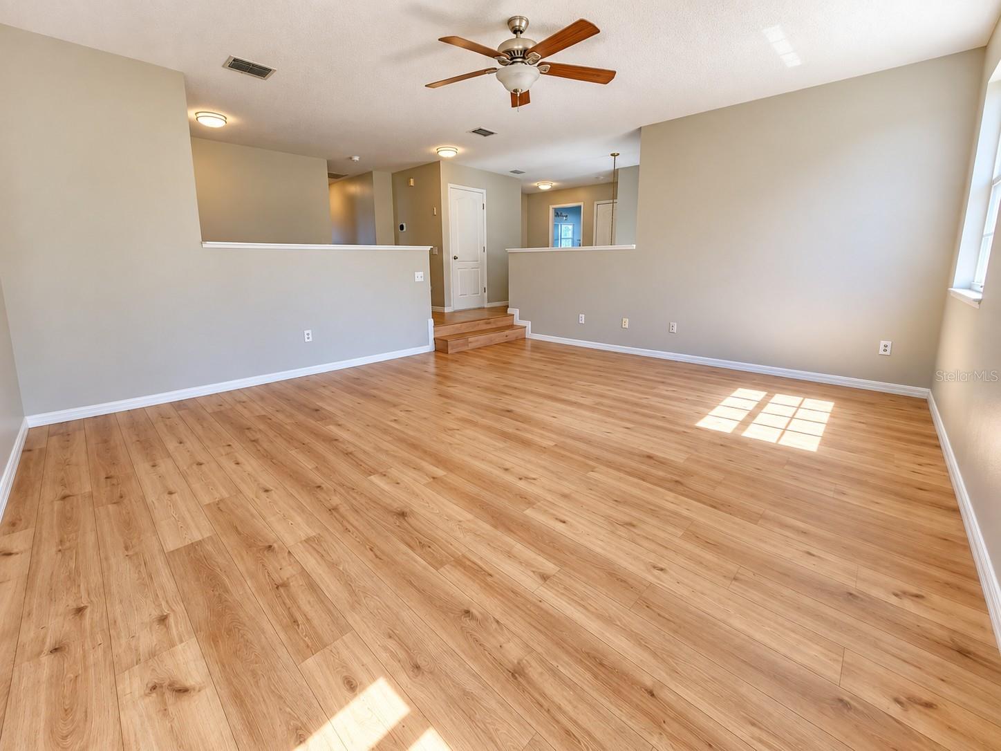 1753 OPEN FIELD LOOP