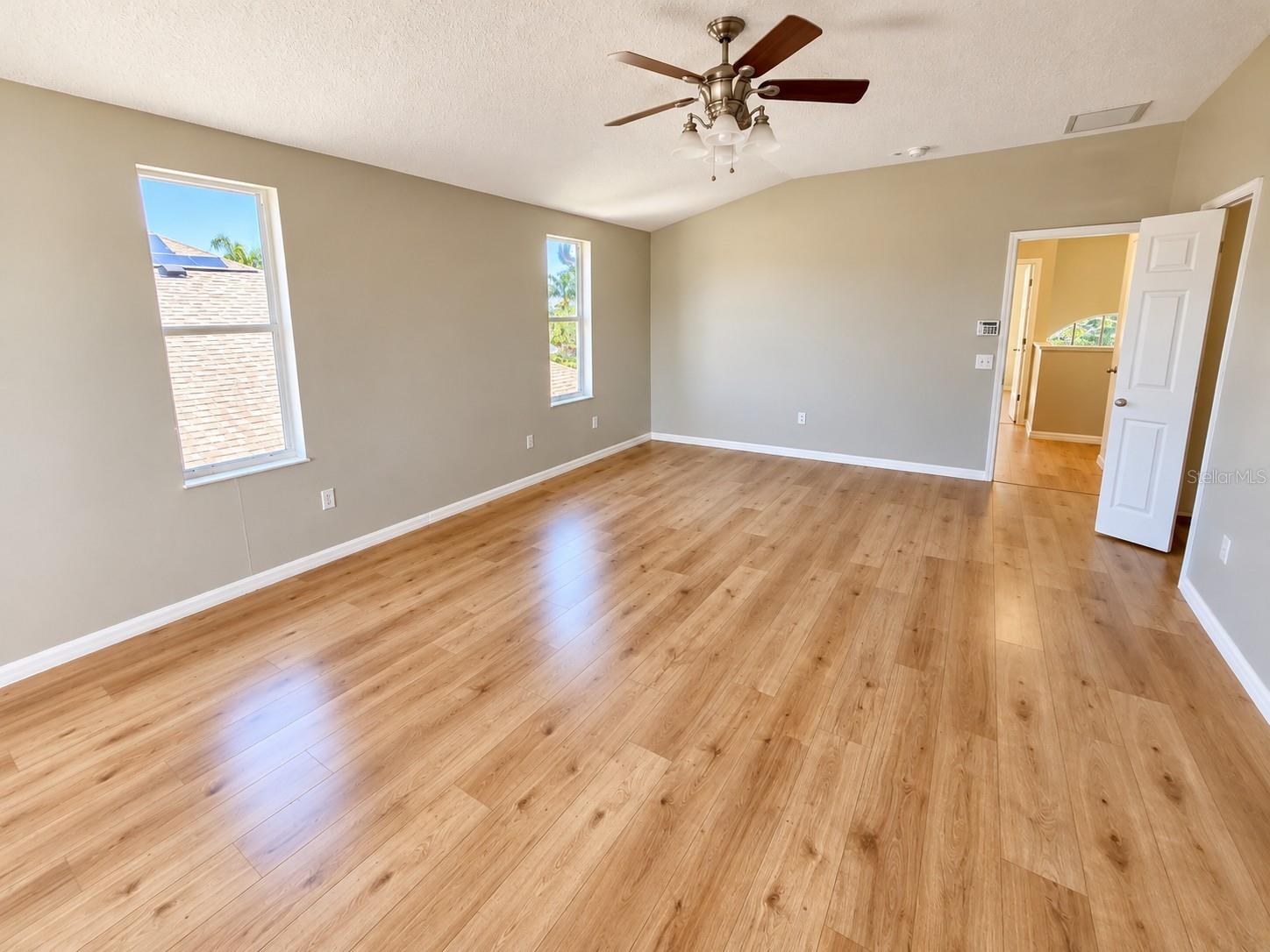1753 OPEN FIELD LOOP