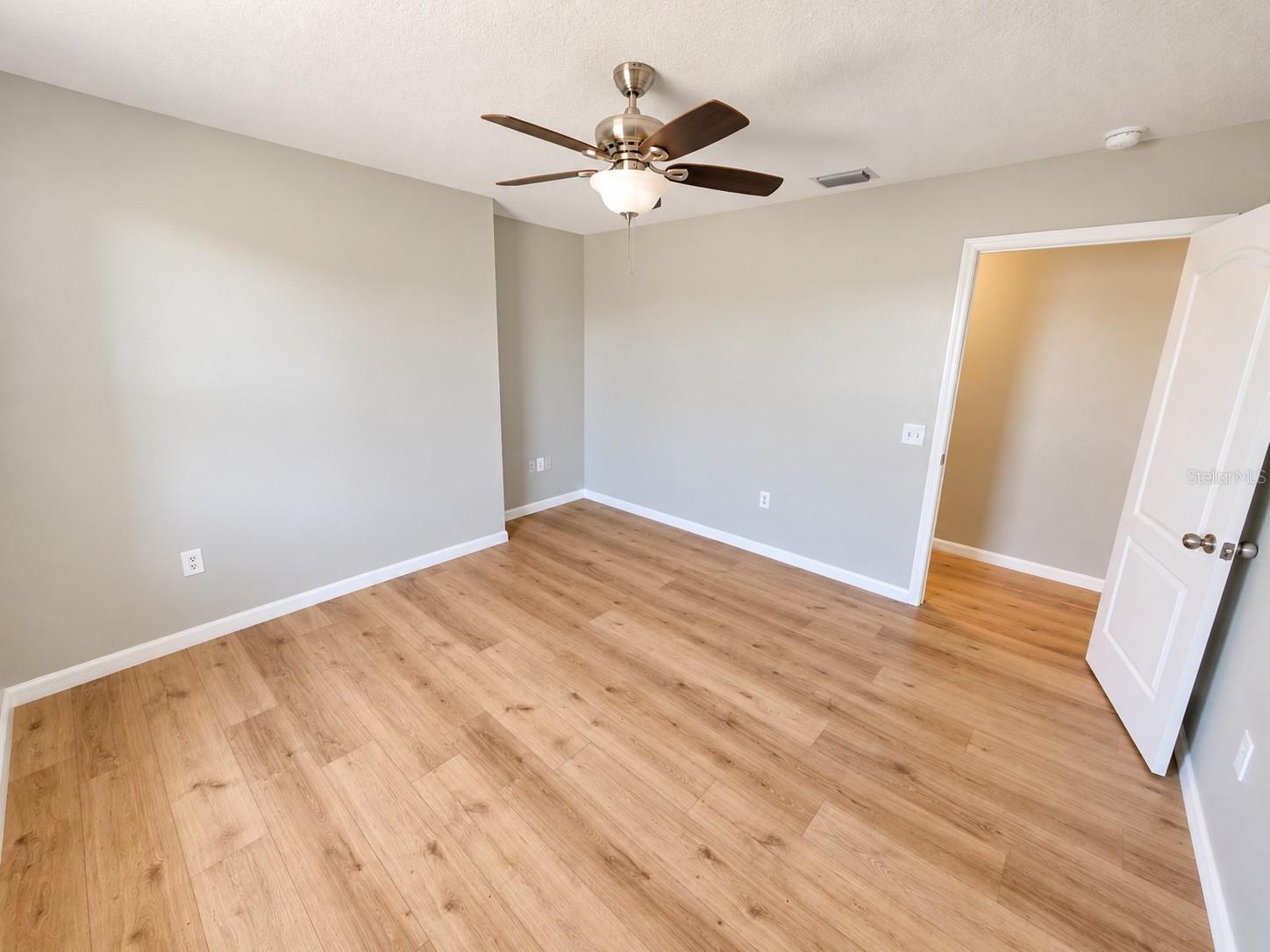 1753 OPEN FIELD LOOP