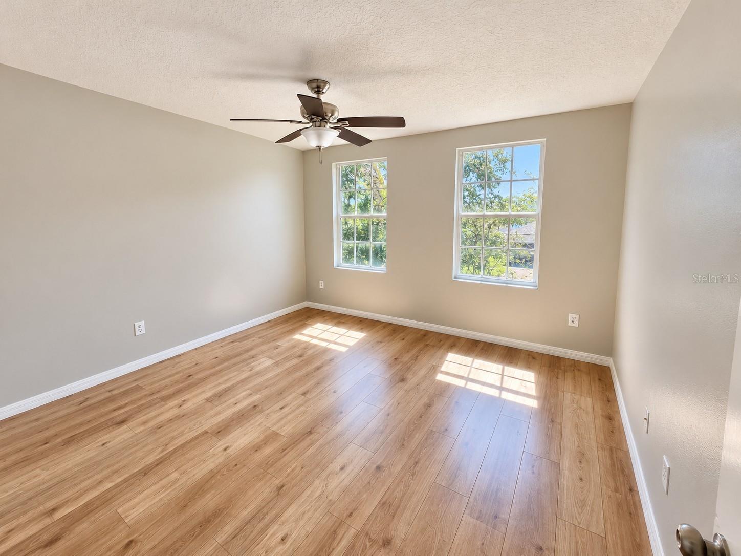 1753 OPEN FIELD LOOP