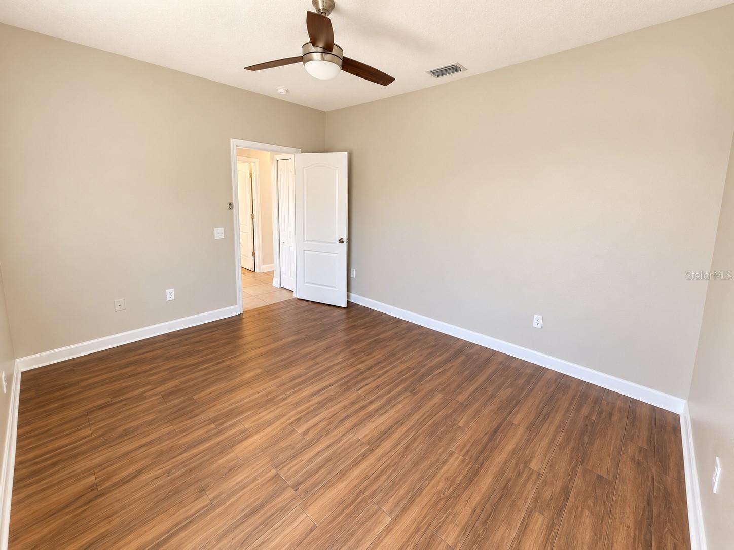 1753 OPEN FIELD LOOP