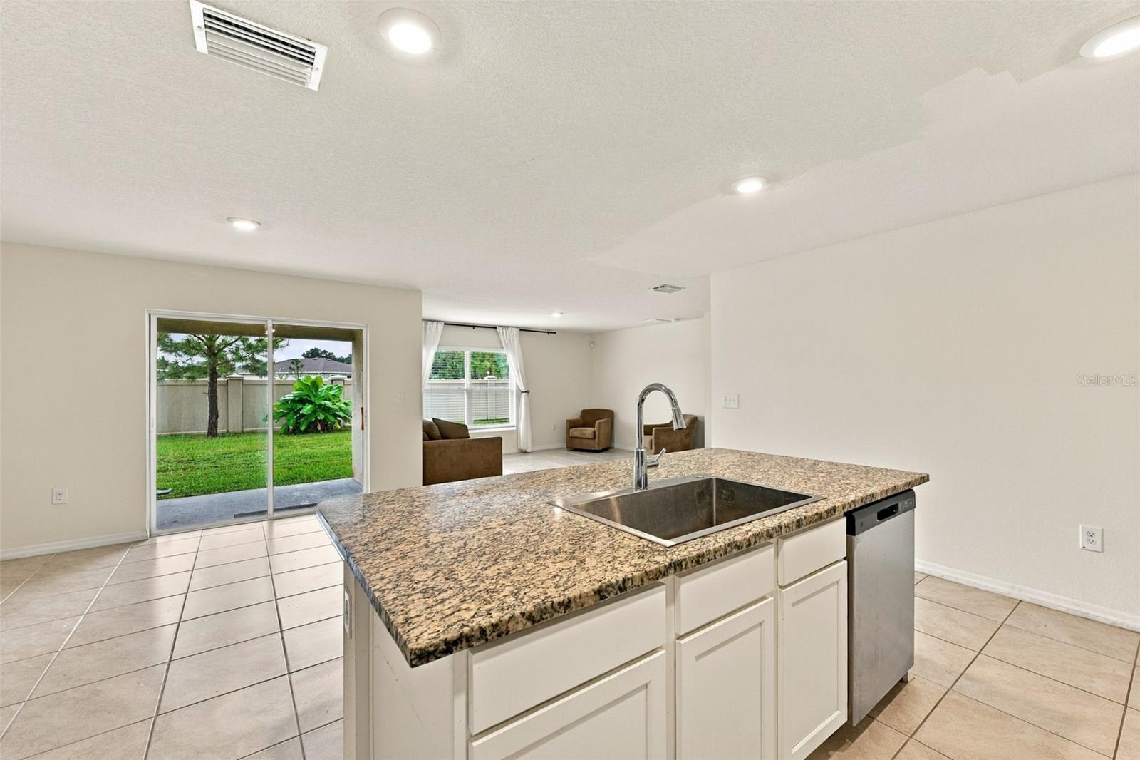 7980 BROAD POINTE DR