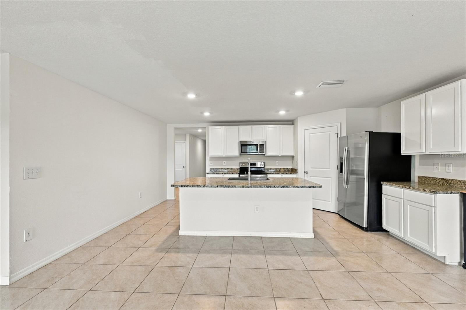 7980 BROAD POINTE DR