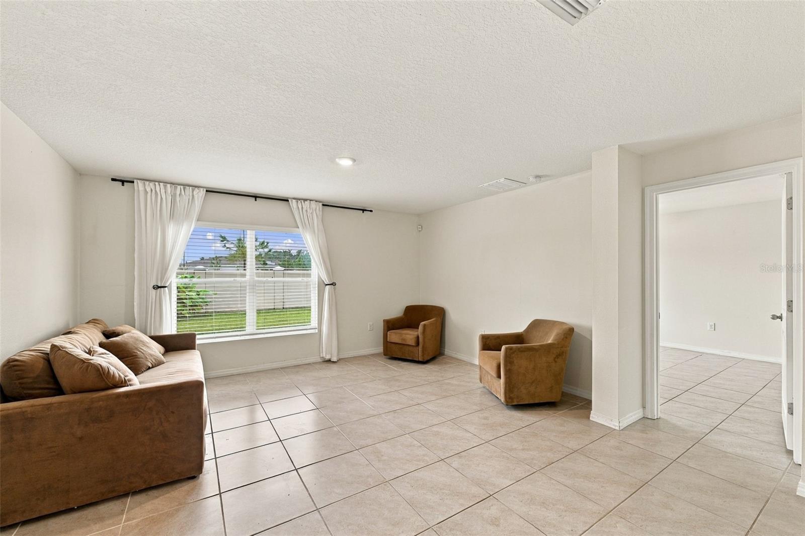 7980 BROAD POINTE DR
