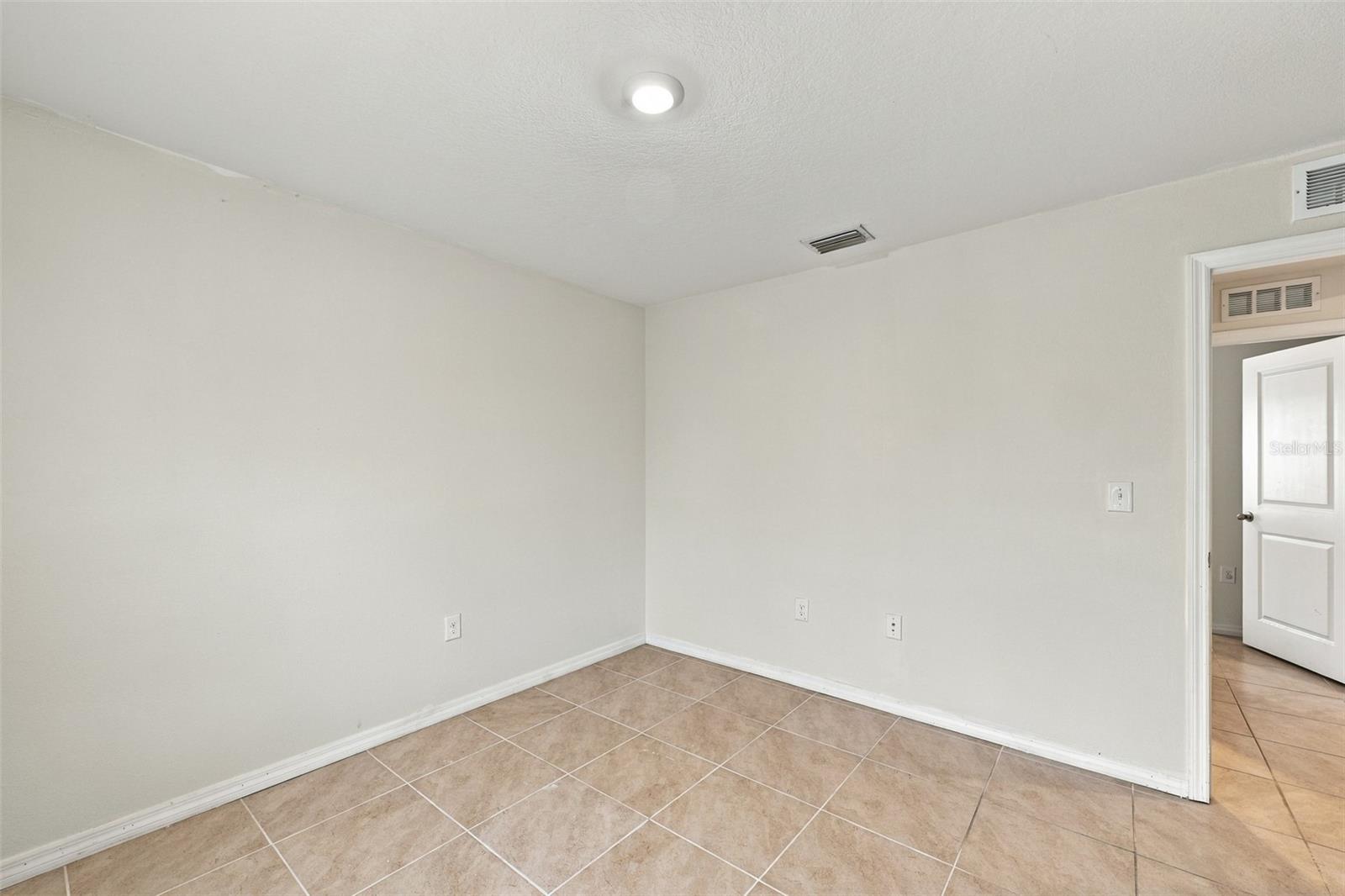 7980 BROAD POINTE DR