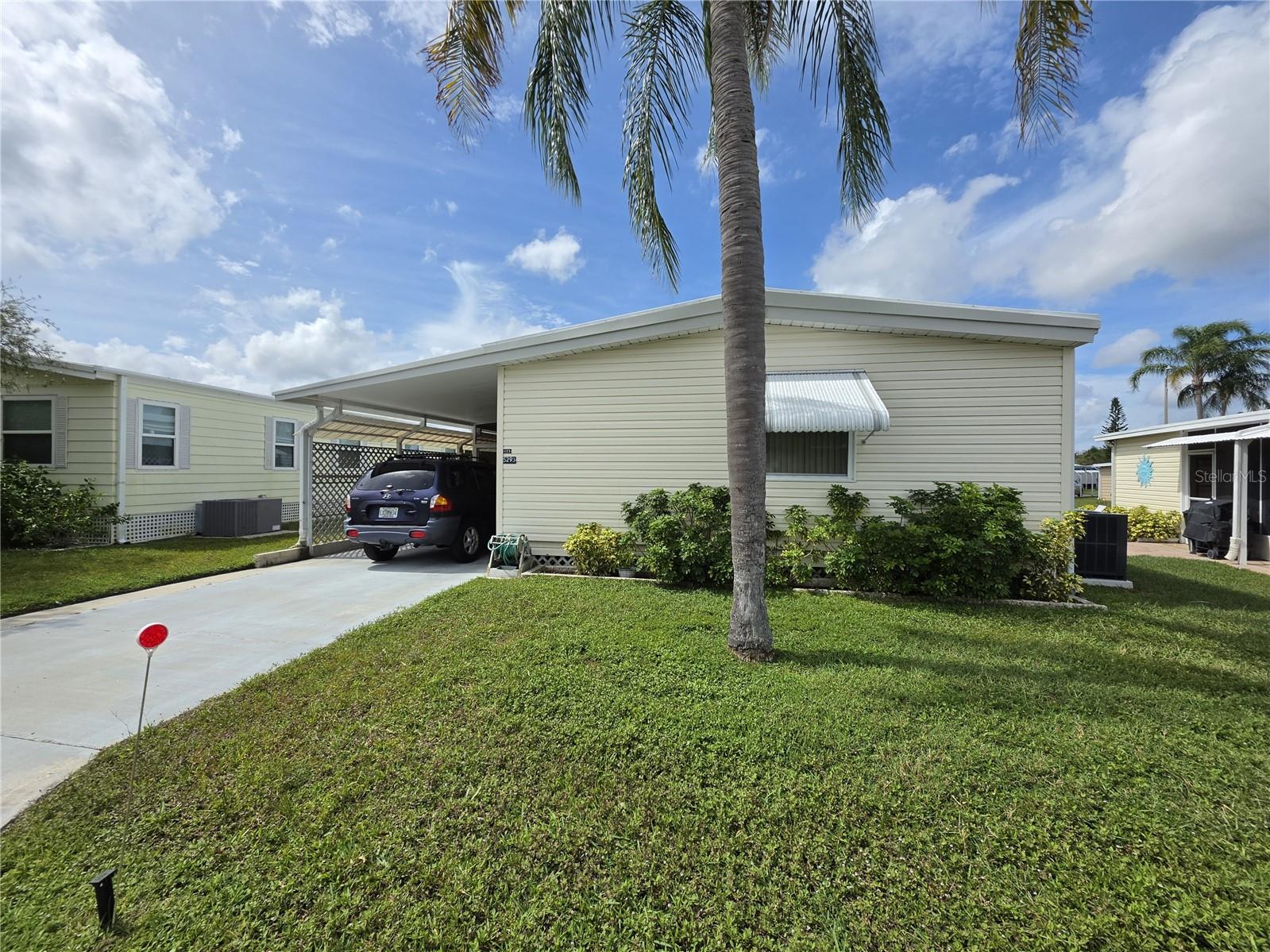 5293 POINCIANA CIR